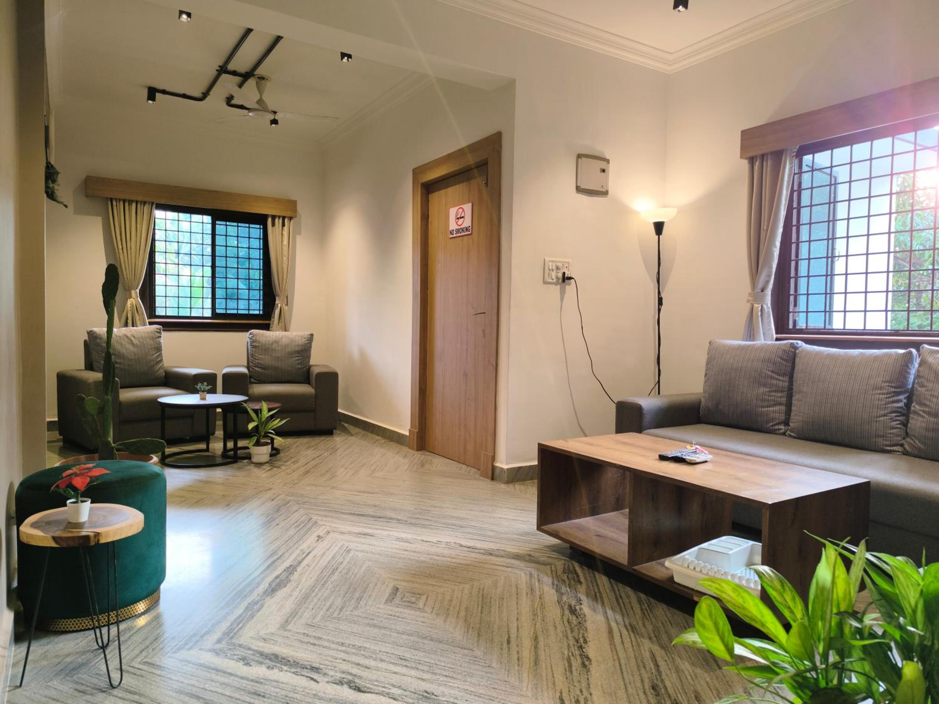 Superior Suite - Photo 10
