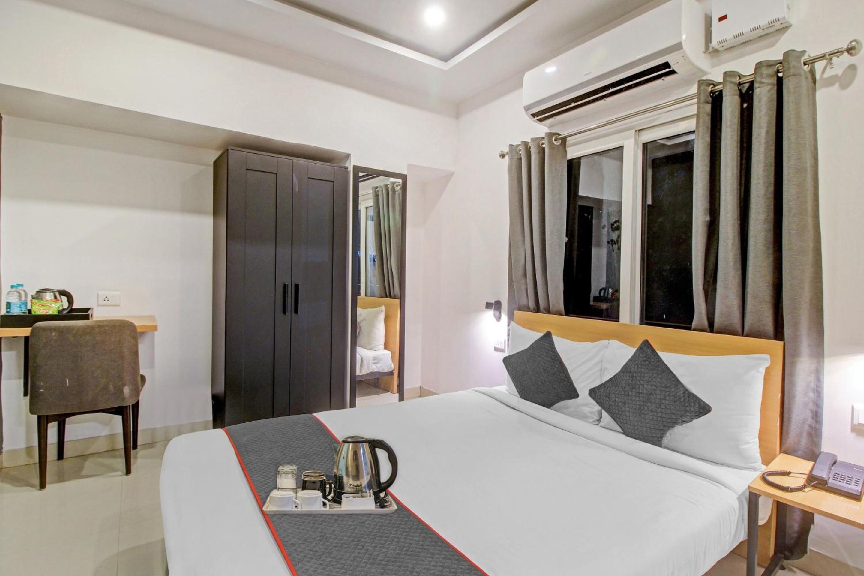 Classic Triple Room - Photo 17