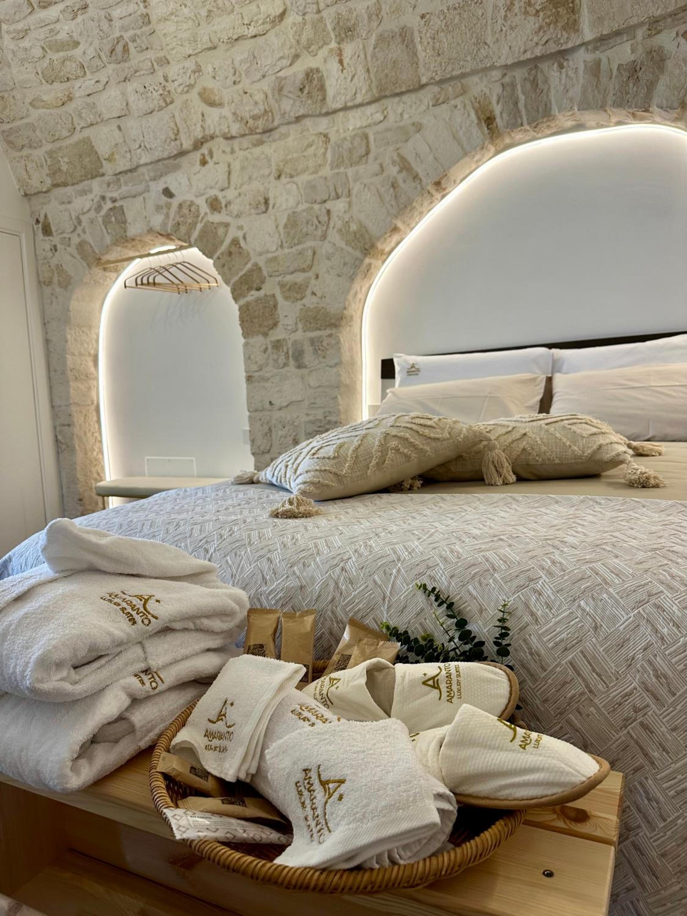 Double Room with Spa Bath photo 3