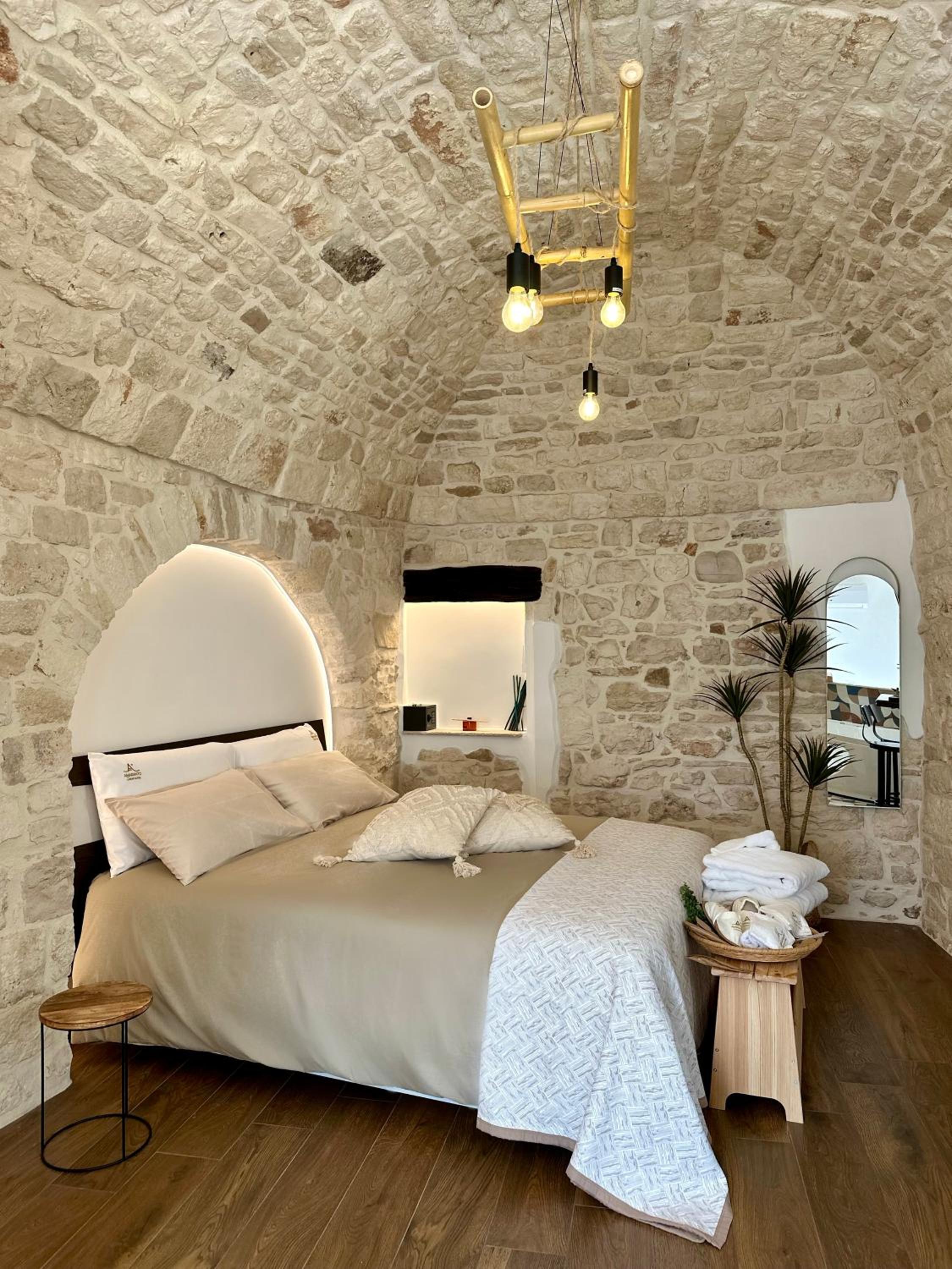 Double Room with Spa Bath photo 2