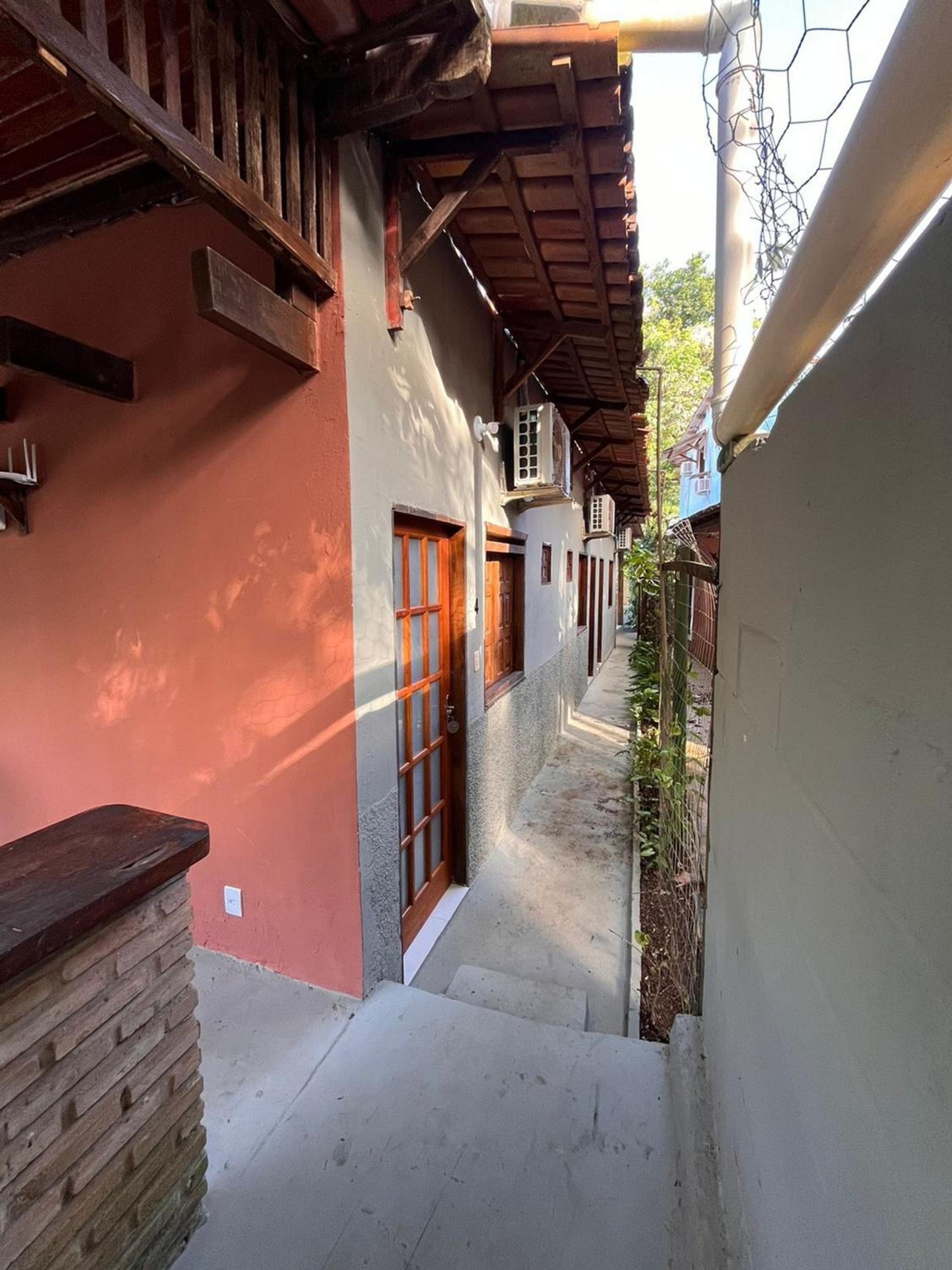 Triple Room with Balcony - Photo 33