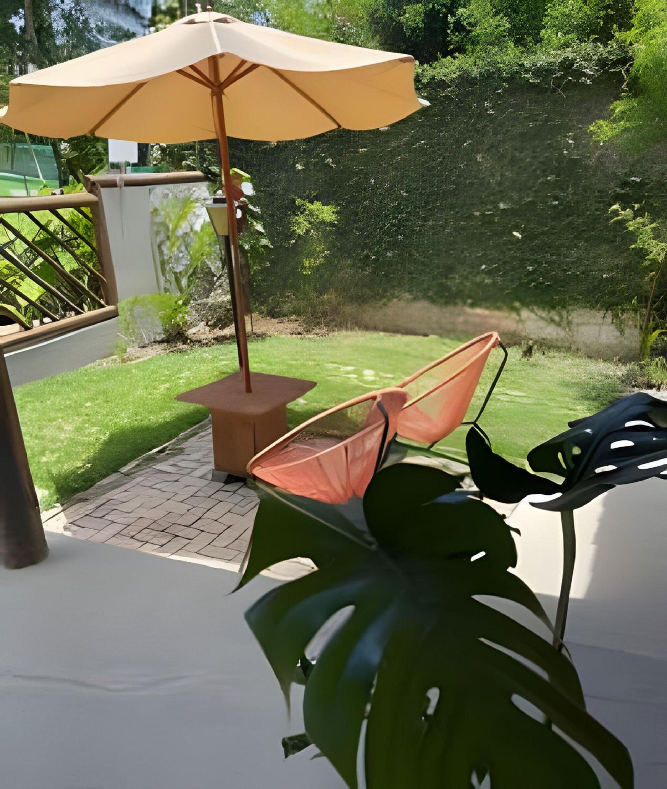 Triple Room with Balcony - Photo 22