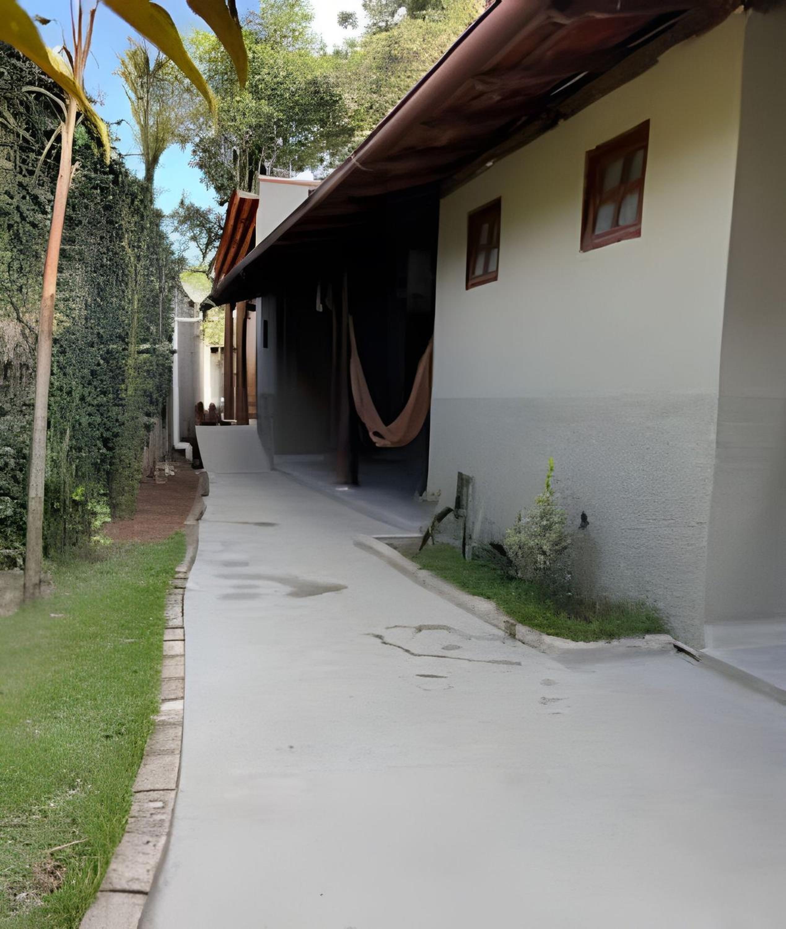 Triple Room with Balcony - Photo 14