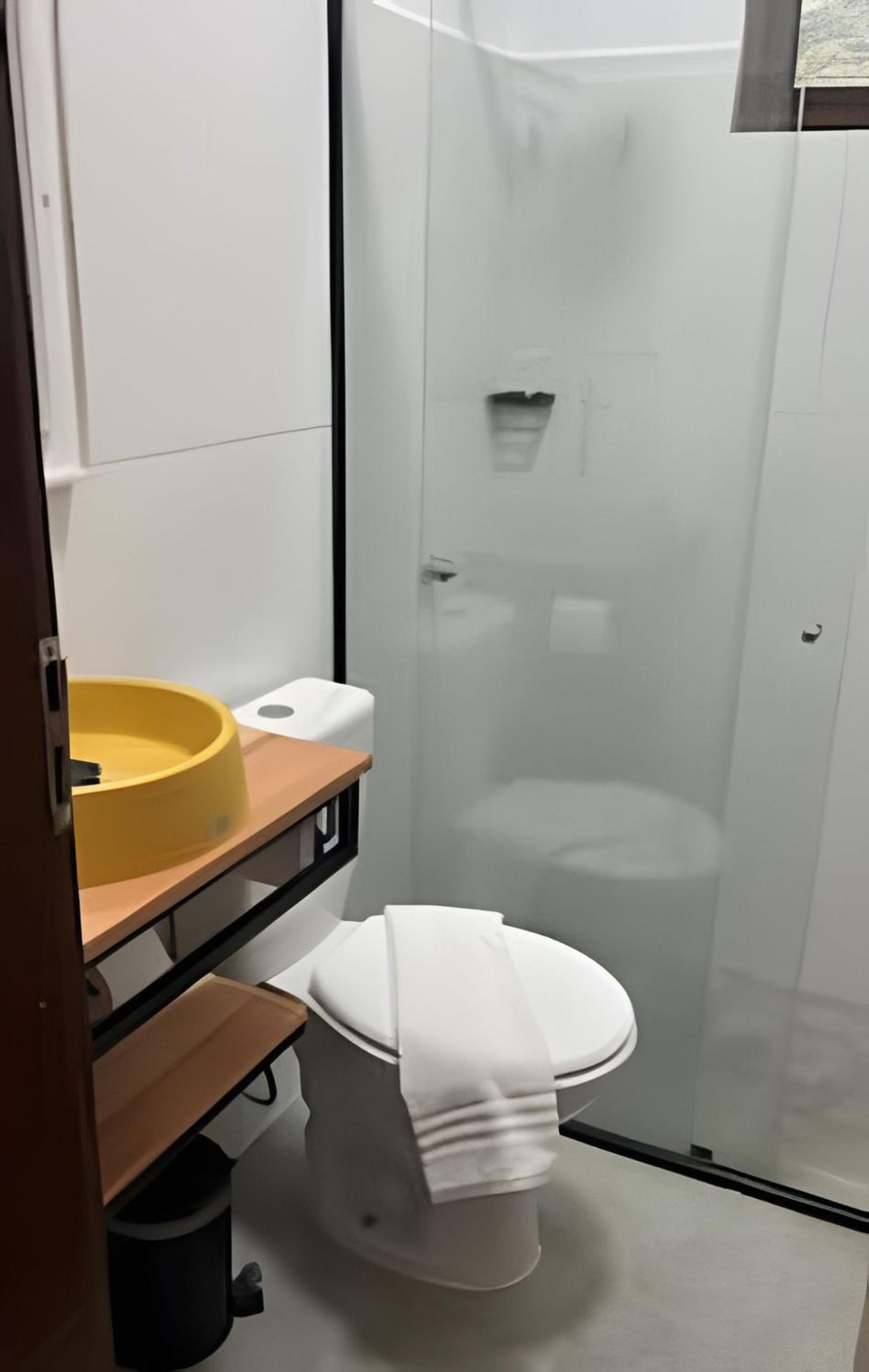 Triple Room with Balcony - Photo 21