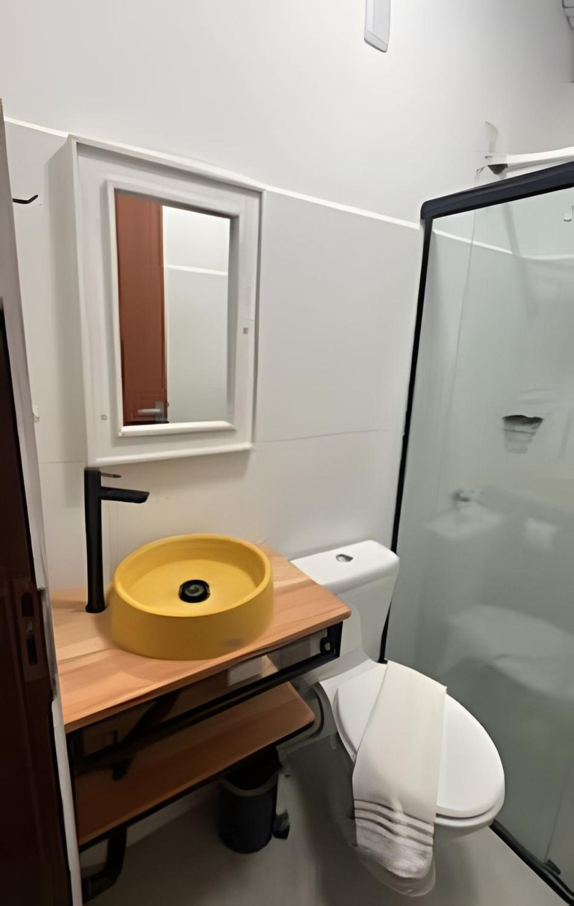 Triple Room with Balcony - Photo 19