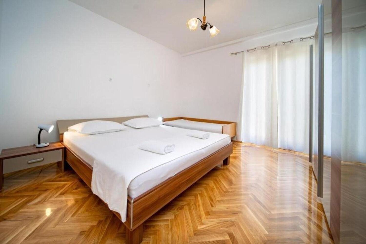 Two-Bedroom Apartment with Terrace photo 2