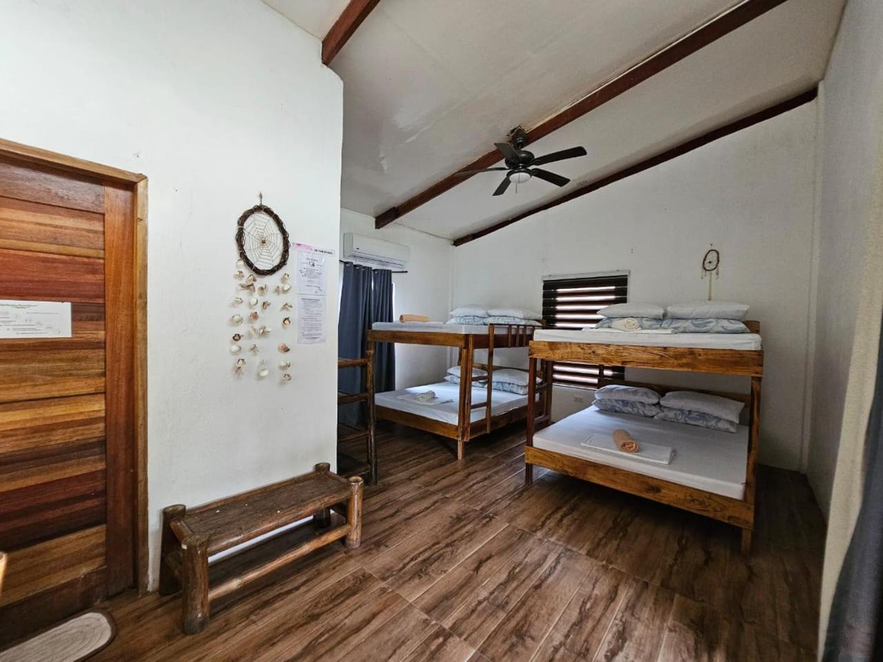 Deluxe Family Room photo 2