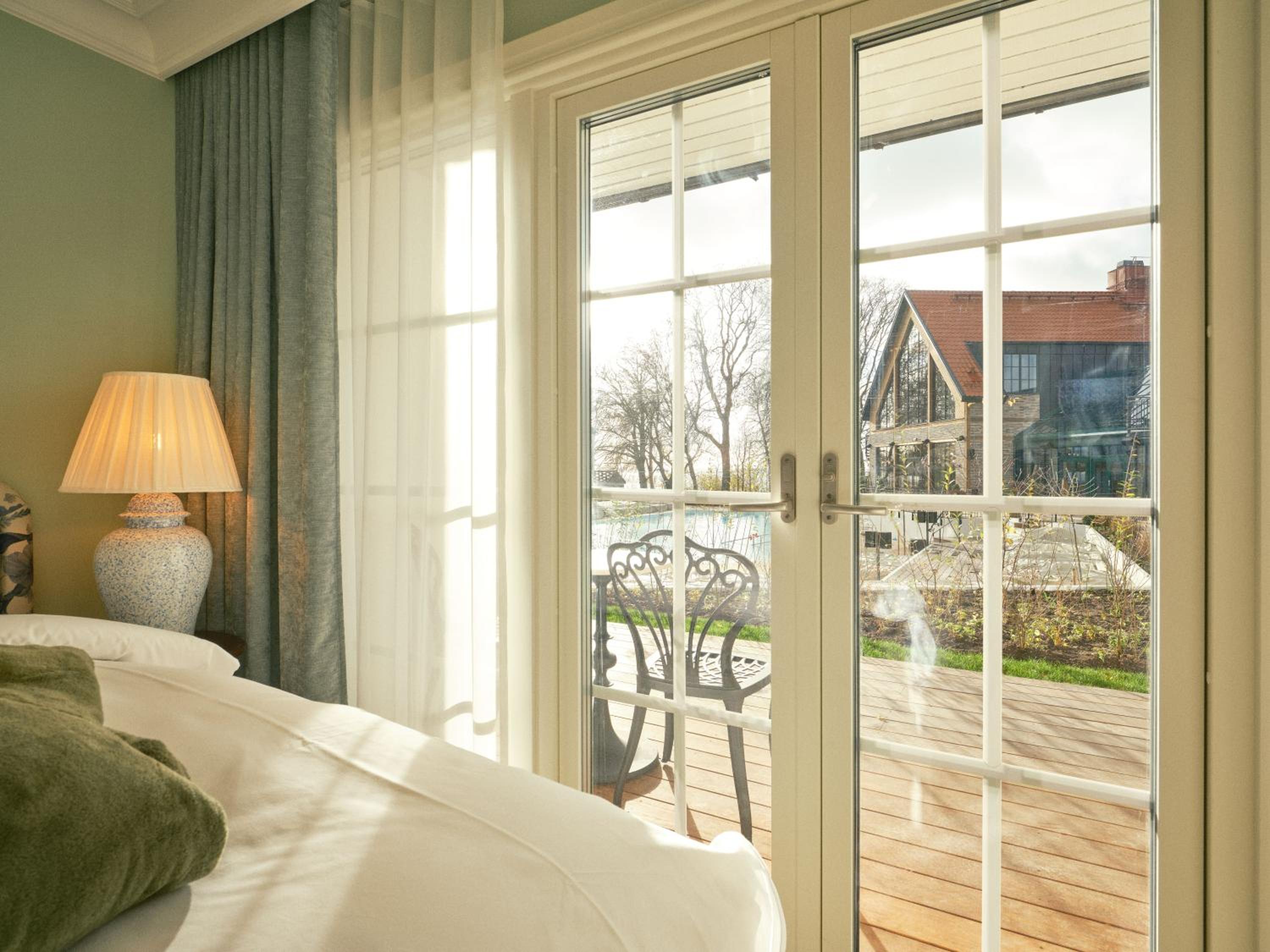 Superior Twin Room - Including Pool Club Access photo 2