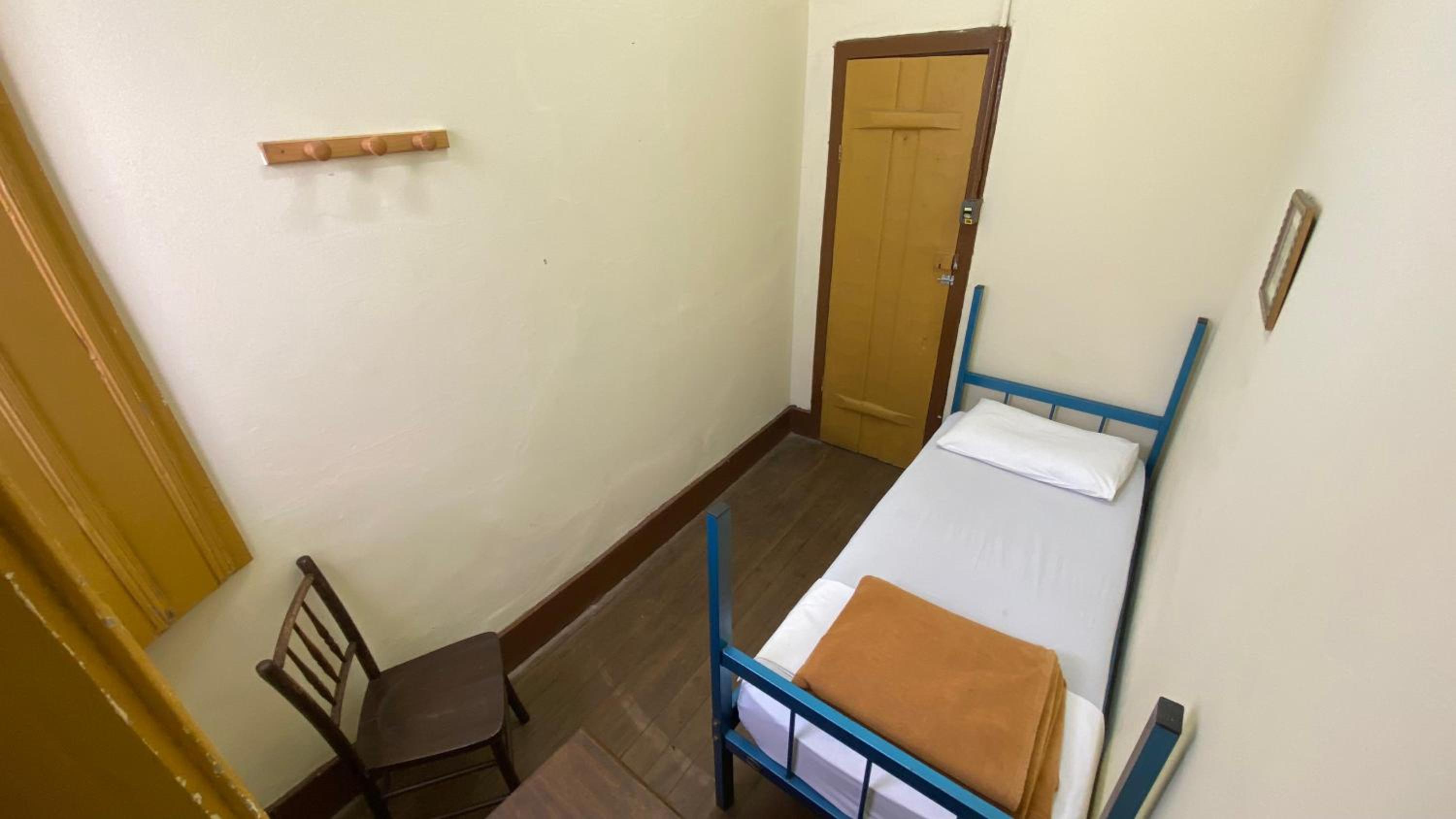 Quarto Familia com 6 Camas de Solteiro