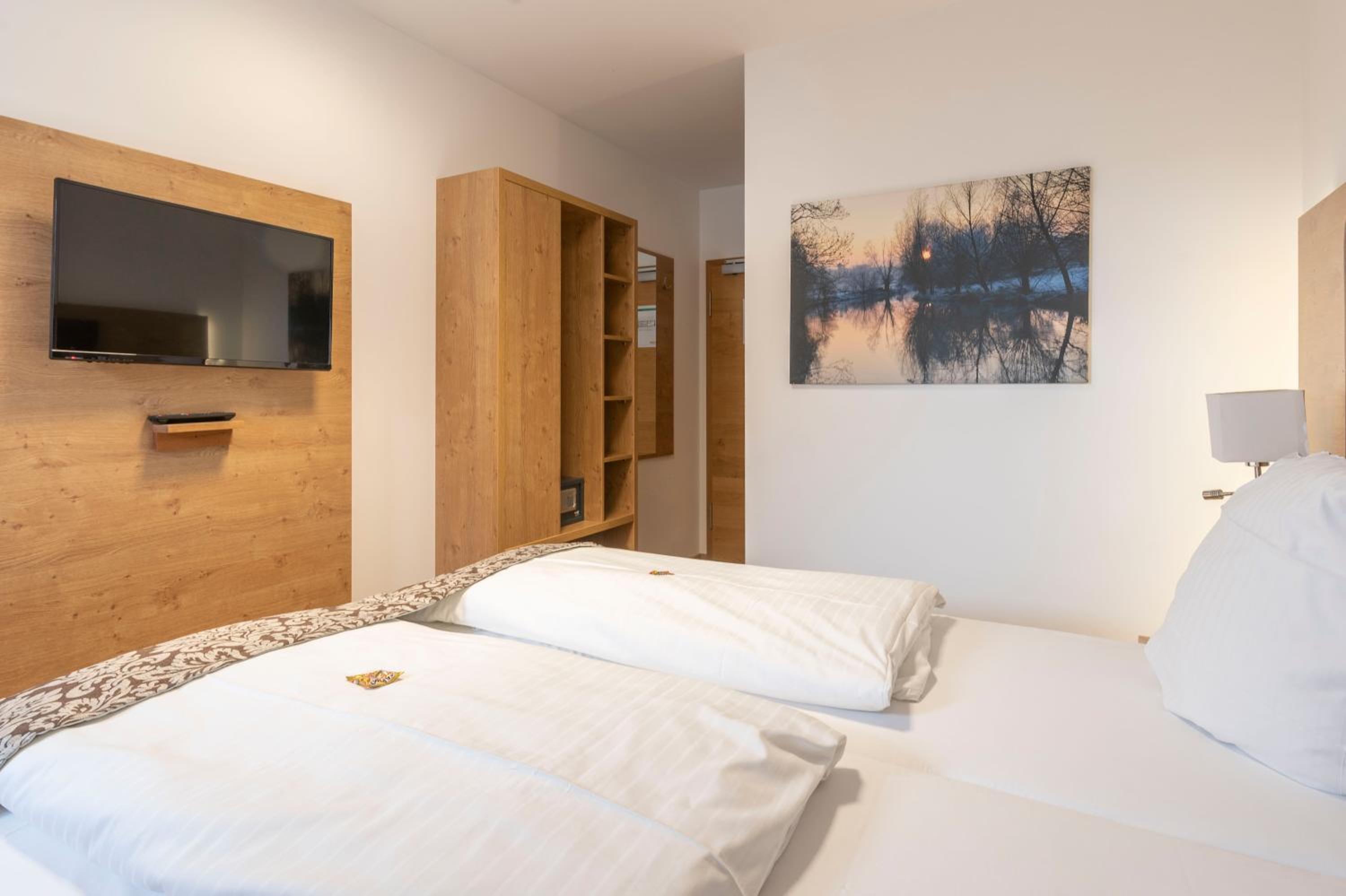 Standard Triple Room photo 2