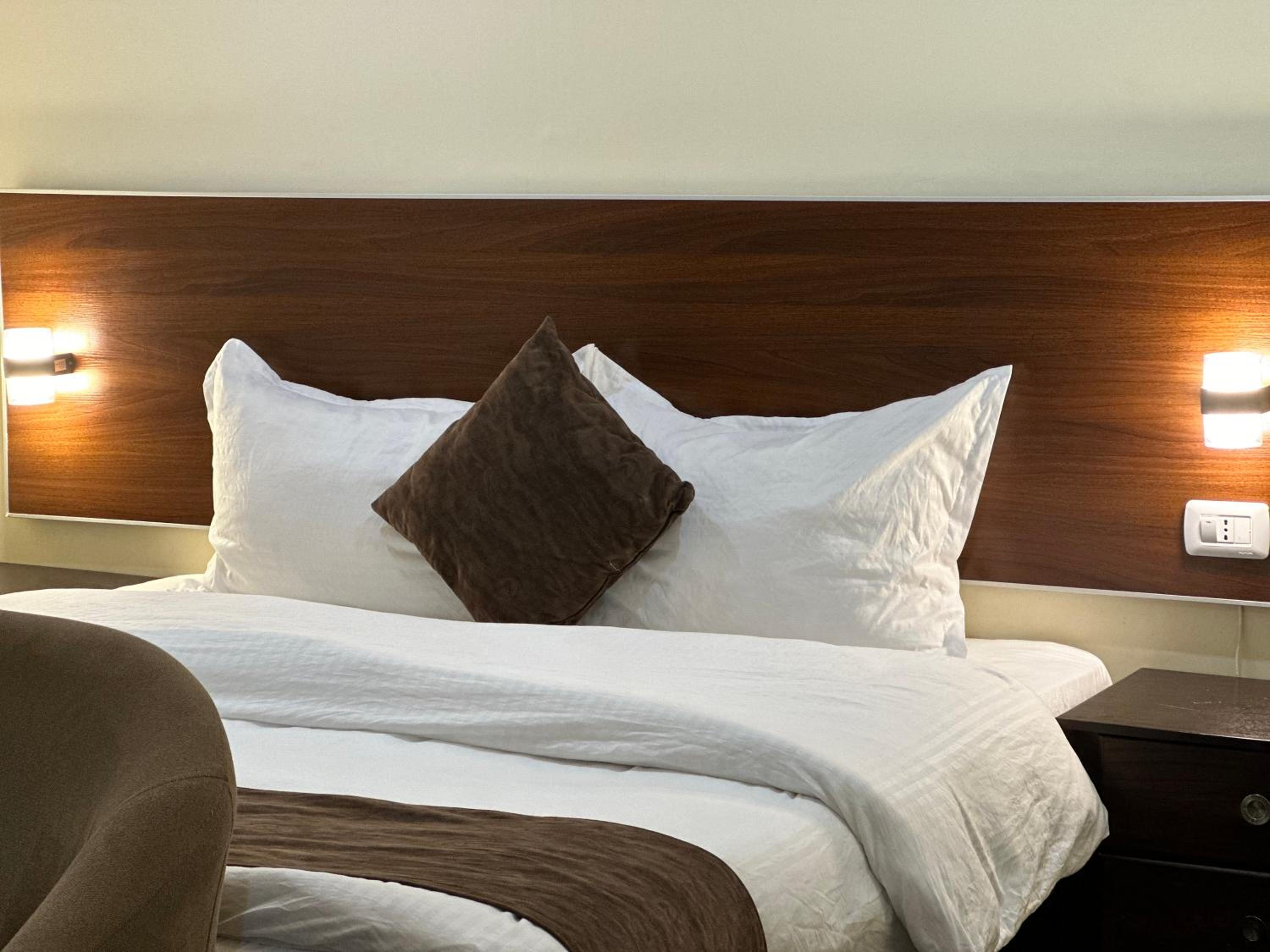 Budget Double Room - Photo 4