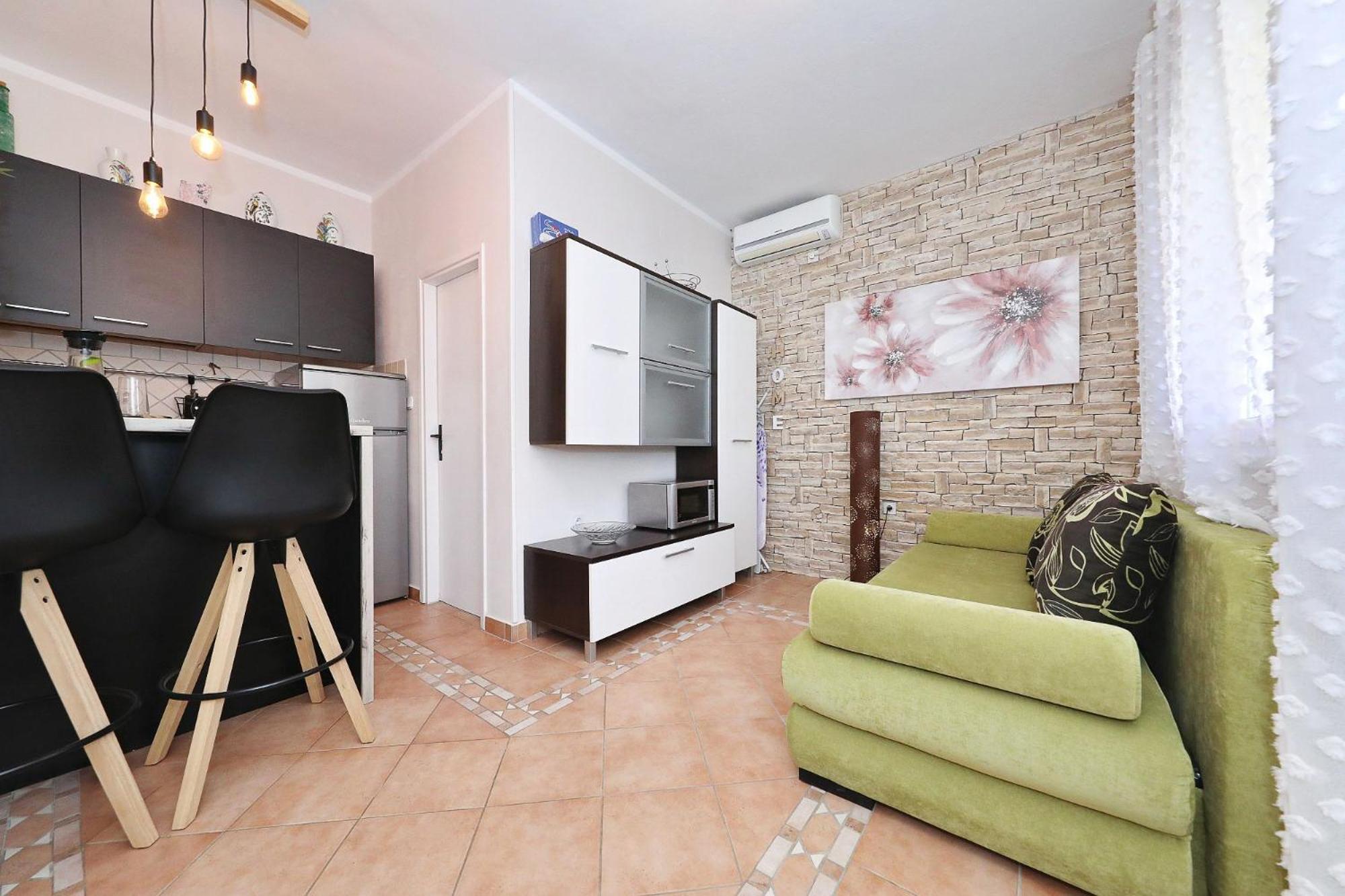 One-Bedroom Apartment with Balcony and Terrace photo 1