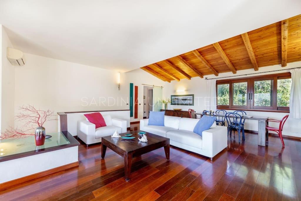 Villa photo 1