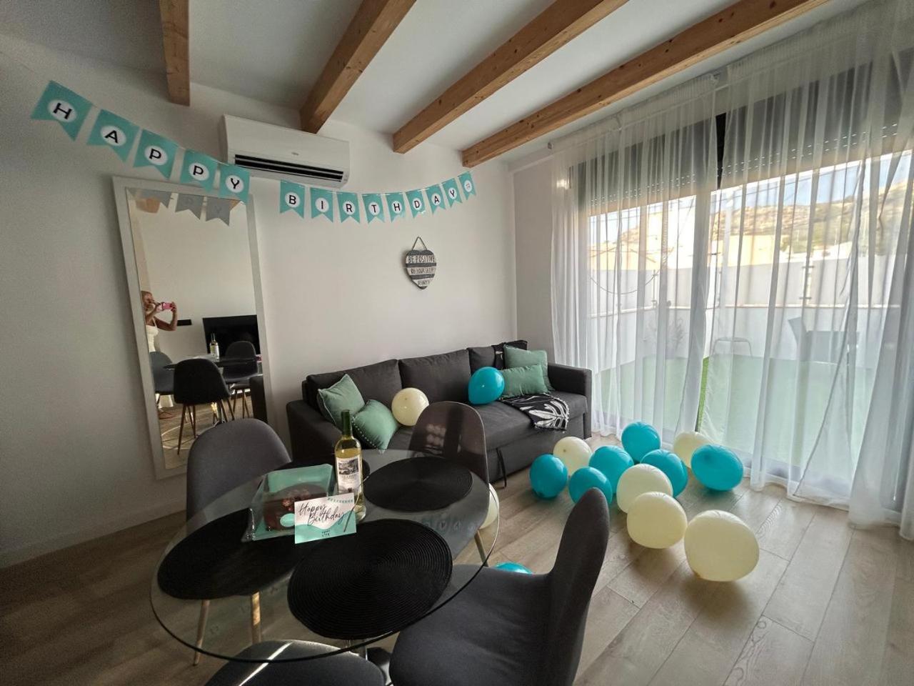 Apartment with Terrace - Photo 4