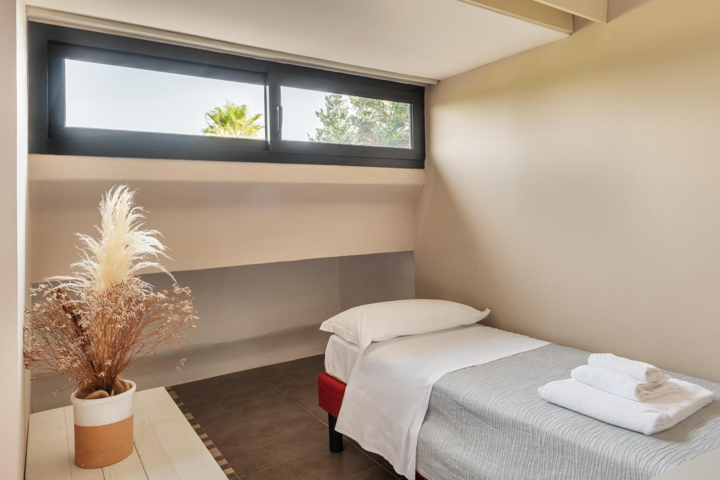 Triple Room with Extra Bed photo 2