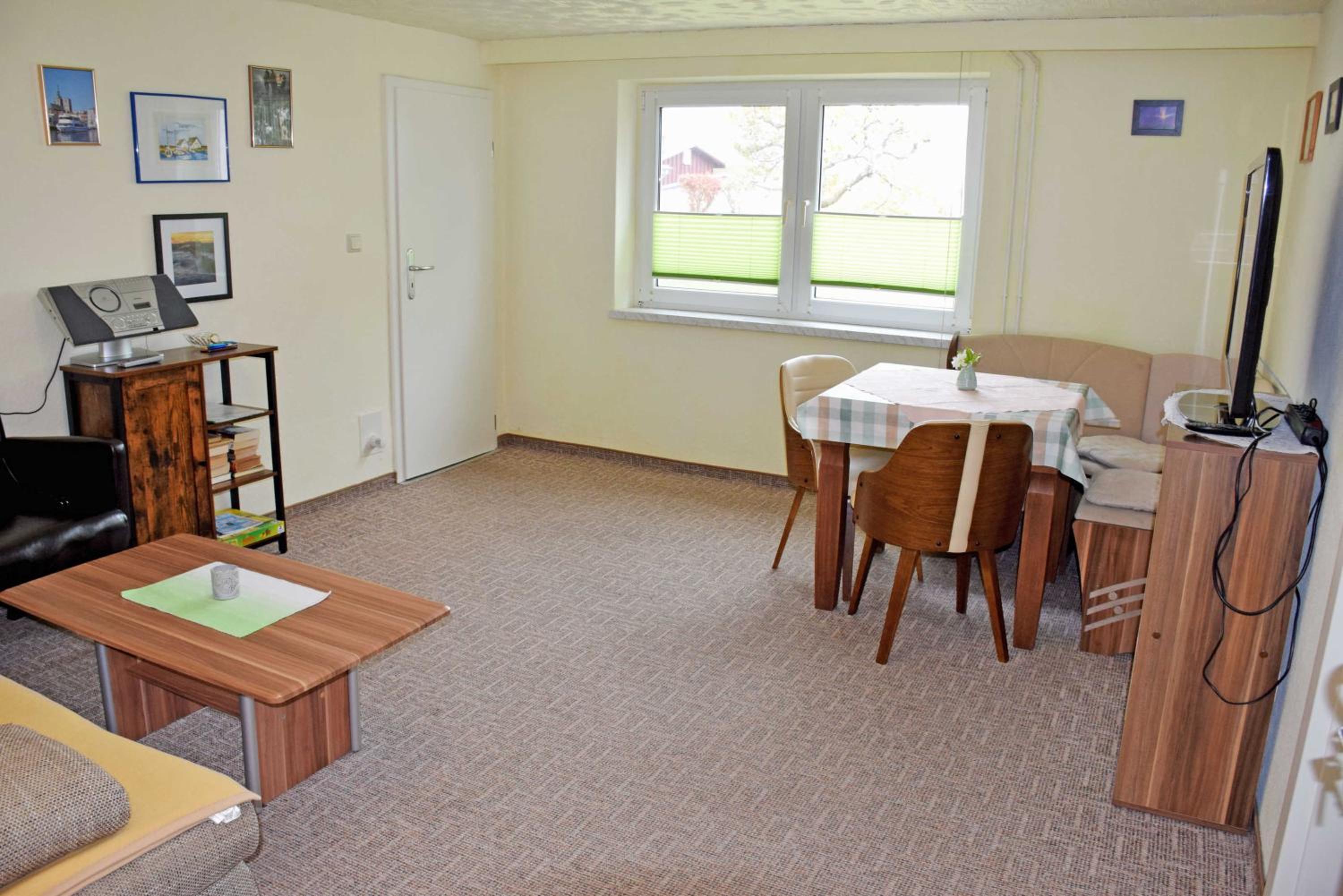One-Bedroom Apartment with Terrace photo 1