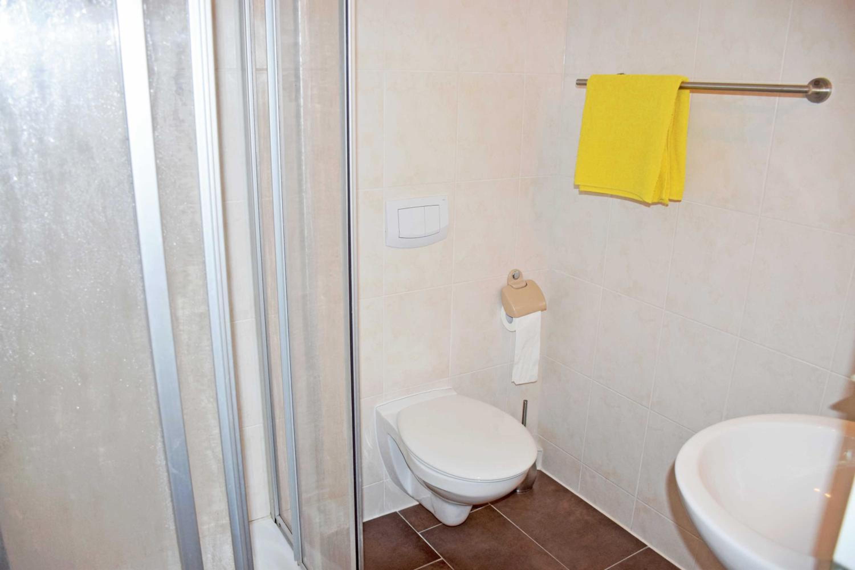 One-Bedroom Apartment with Terrace photo 3