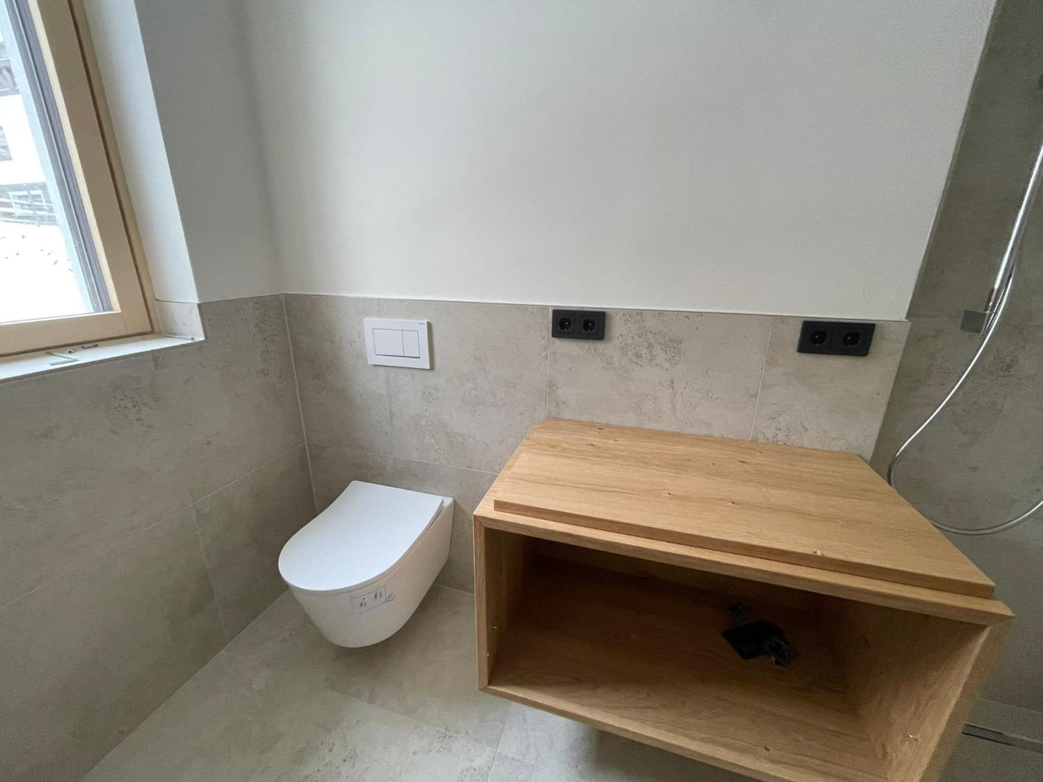 One-Bedroom Apartment with View photo 2
