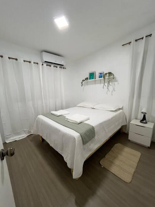 Three-Bedroom Apartment with Balcony photo 3