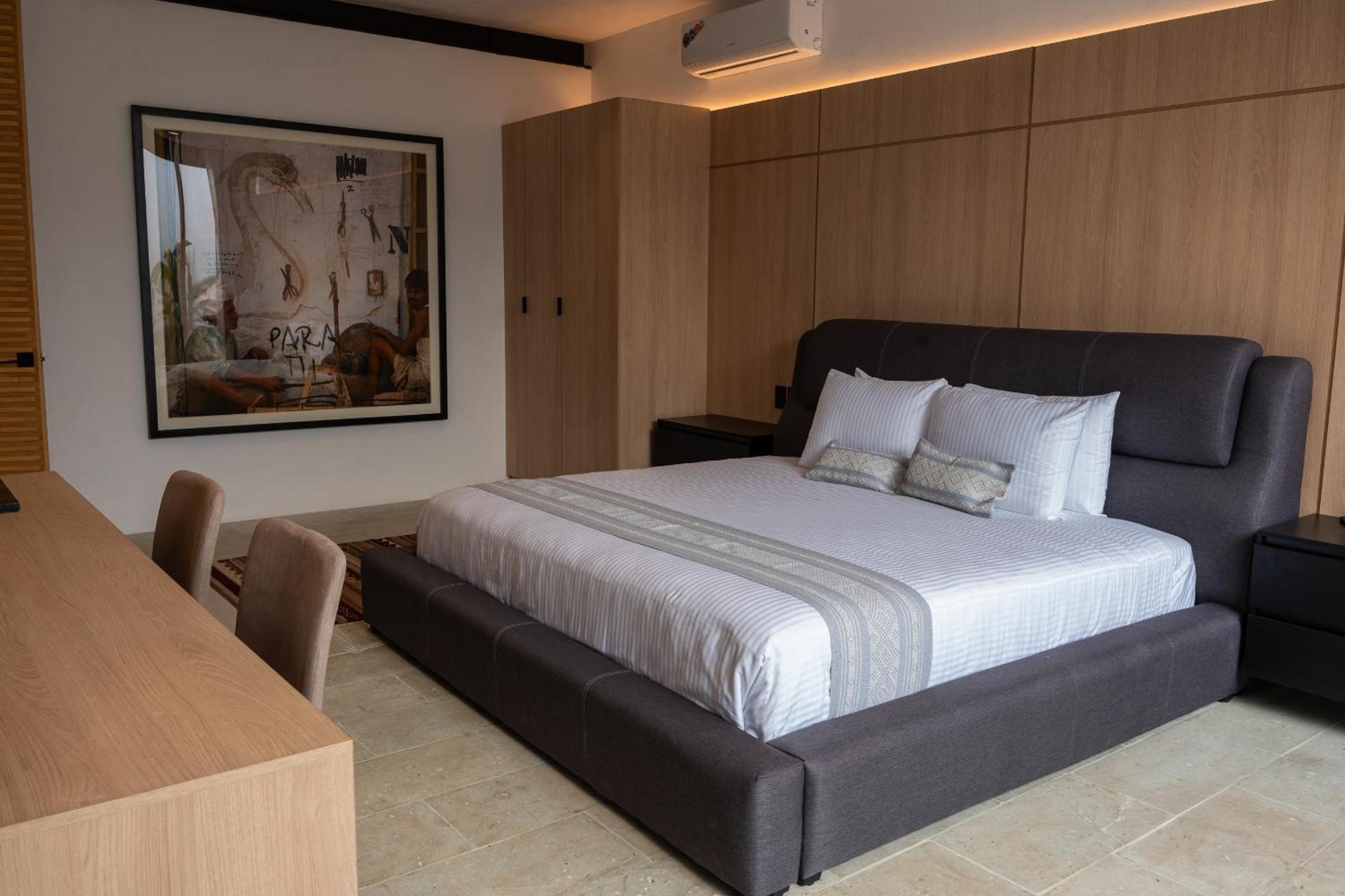 Deluxe Suite photo 3