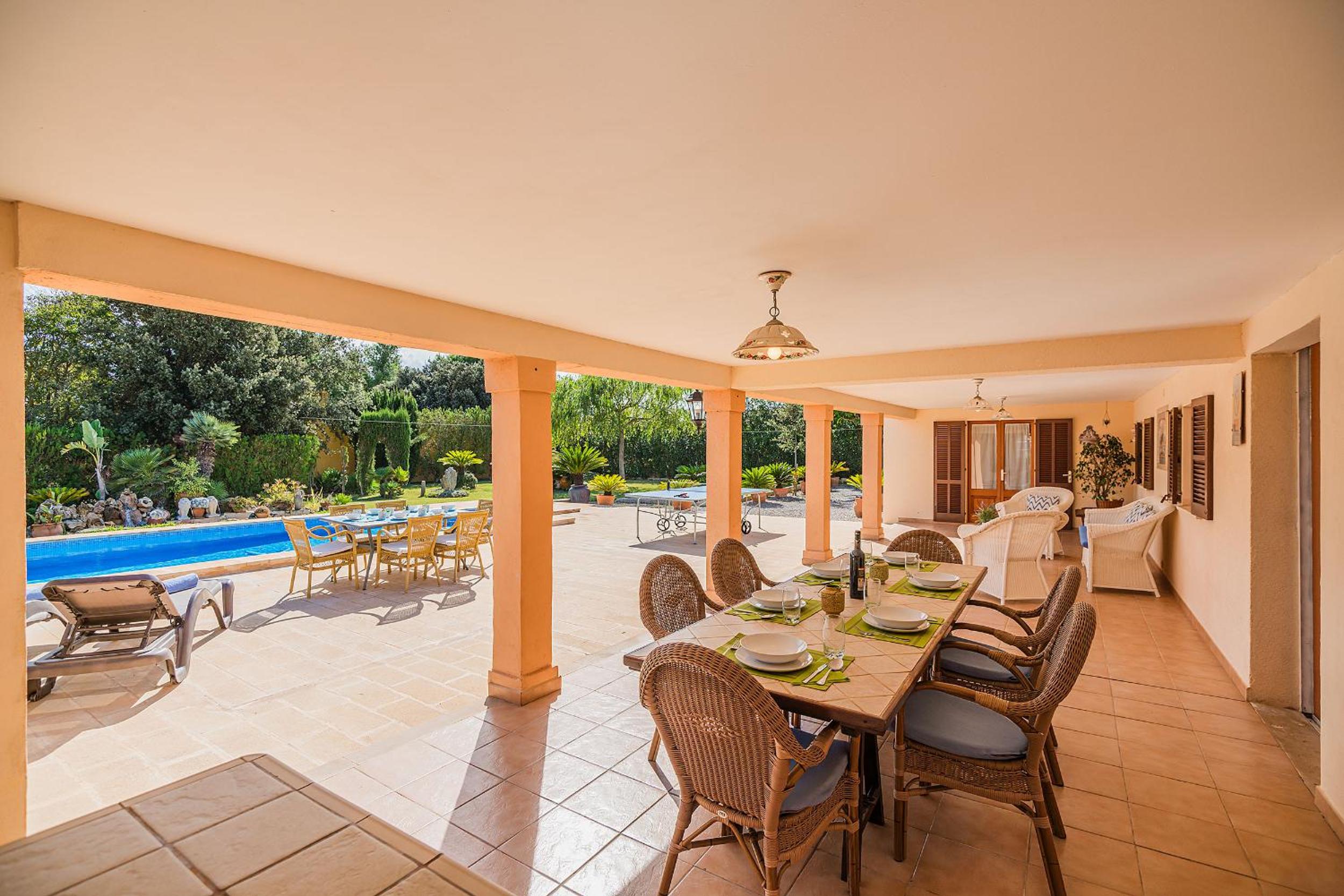 Villa photo 2