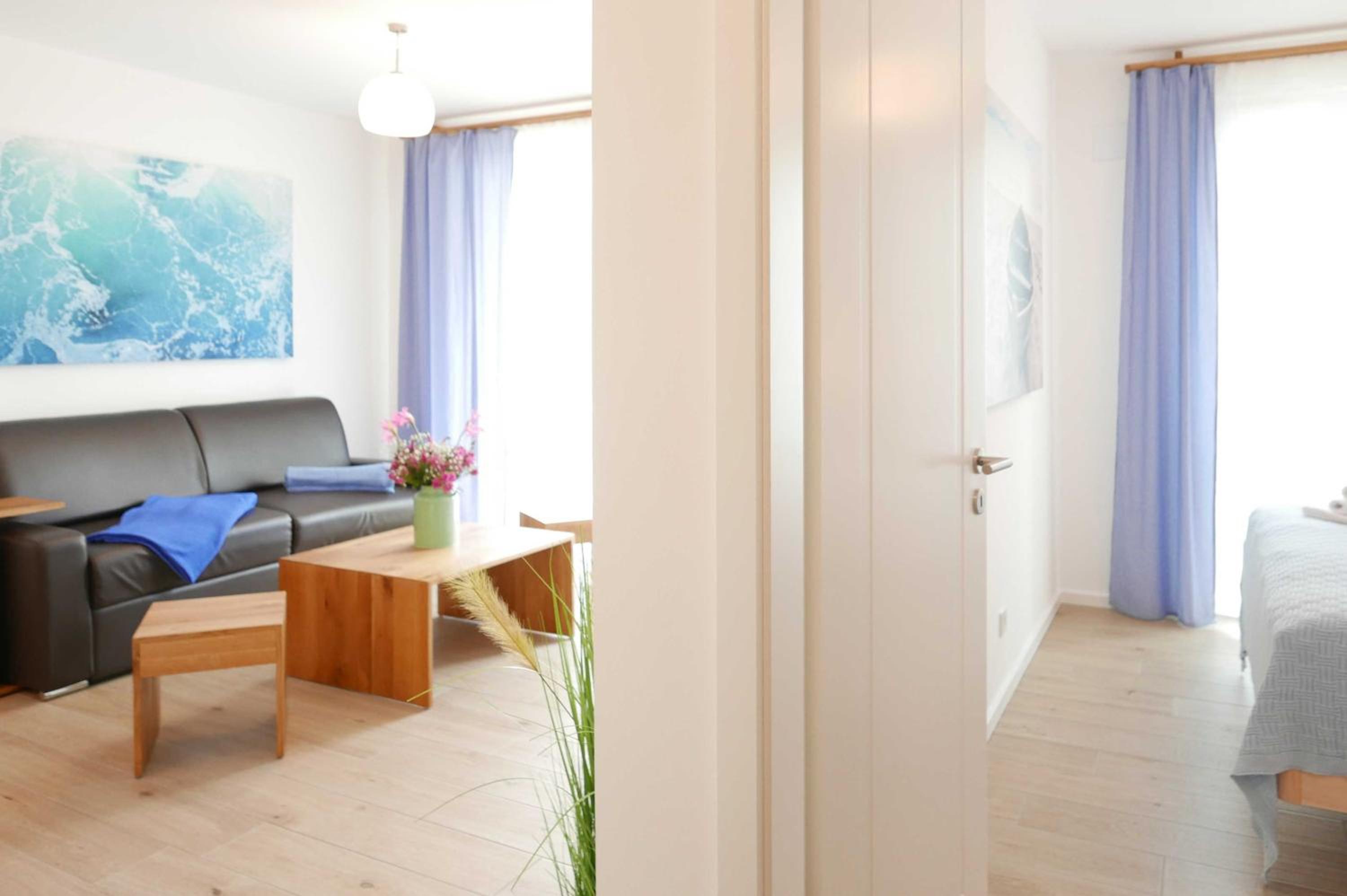 One-Bedroom Apartment with Balcony photo 3