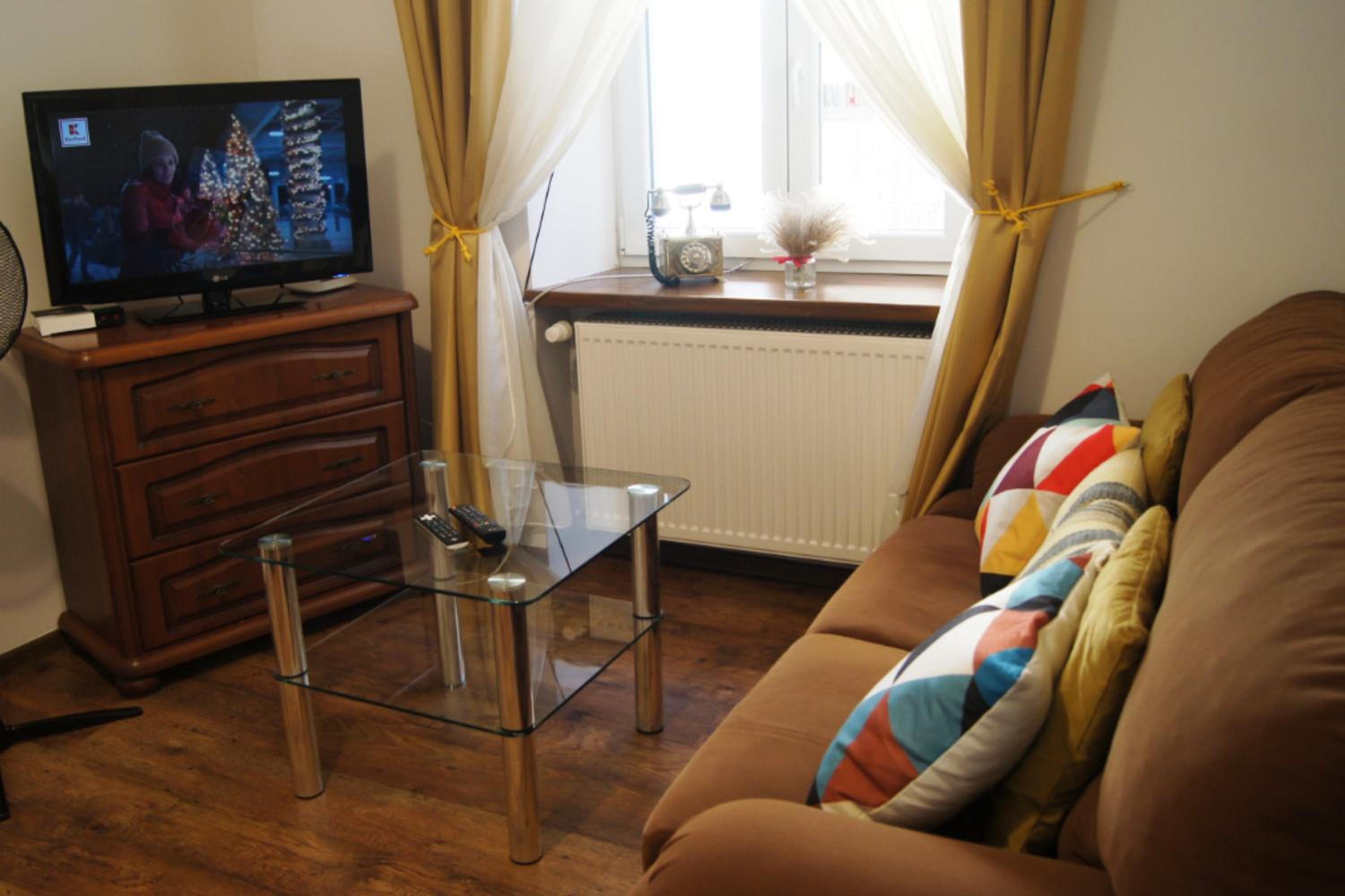 Two-Bedroom Apartment - 10 - Photo 7