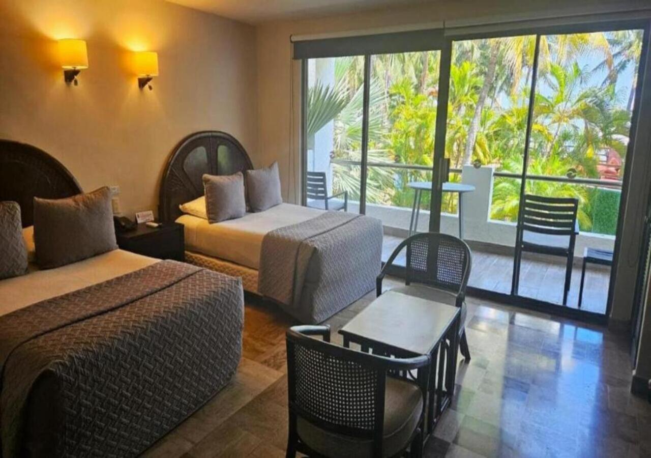 Deluxe Junior Suite photo 3