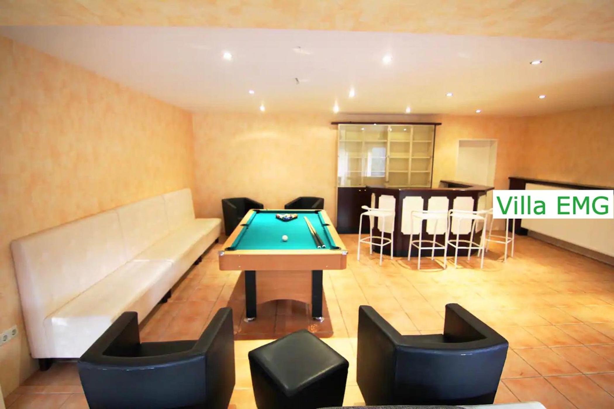 Villa photo 1