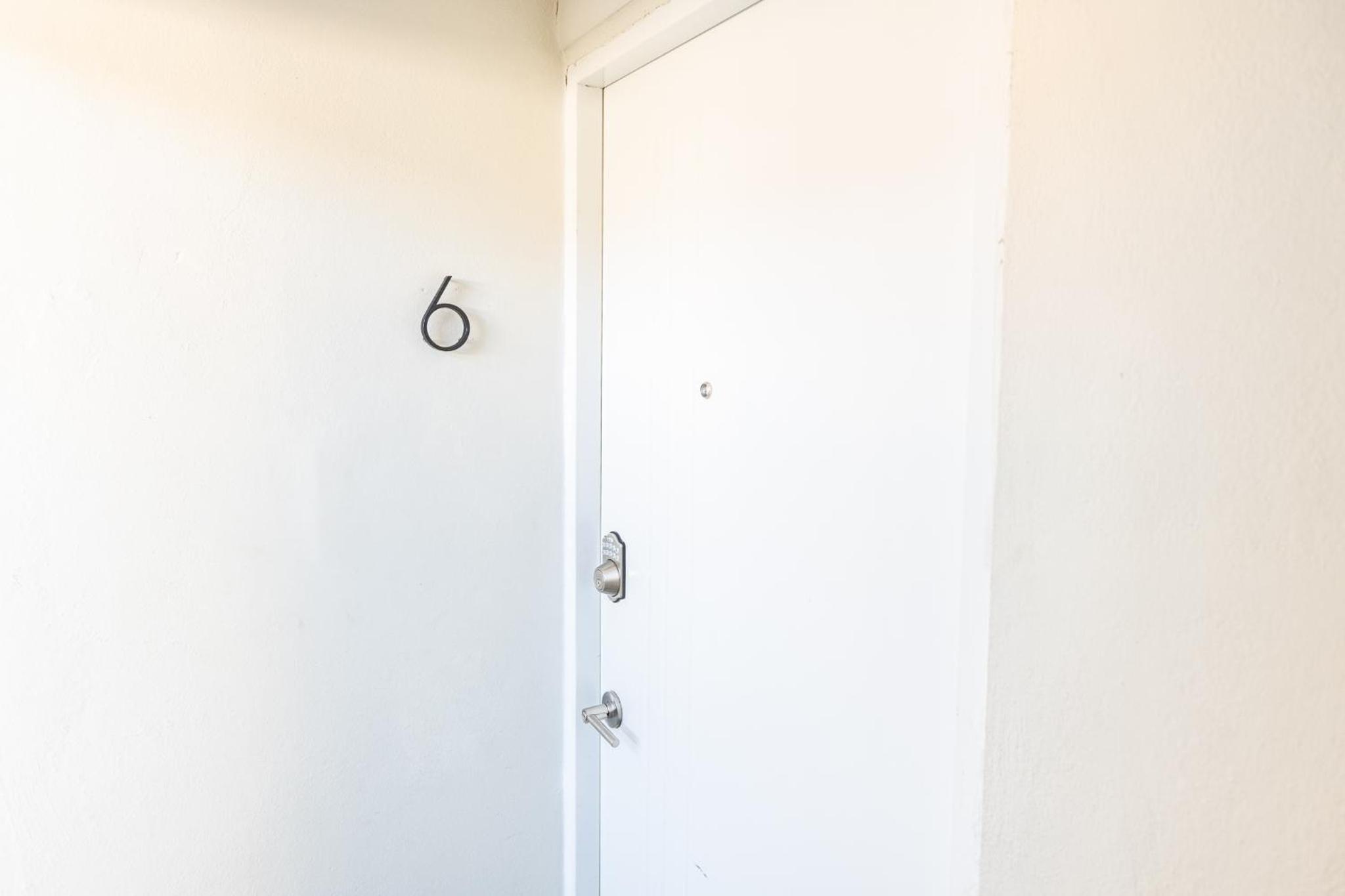 Apartment photo 3