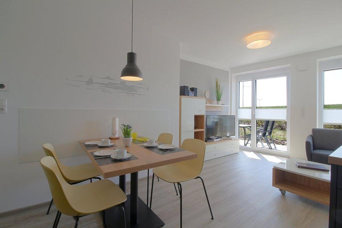 Apartment With Terrace photo 3