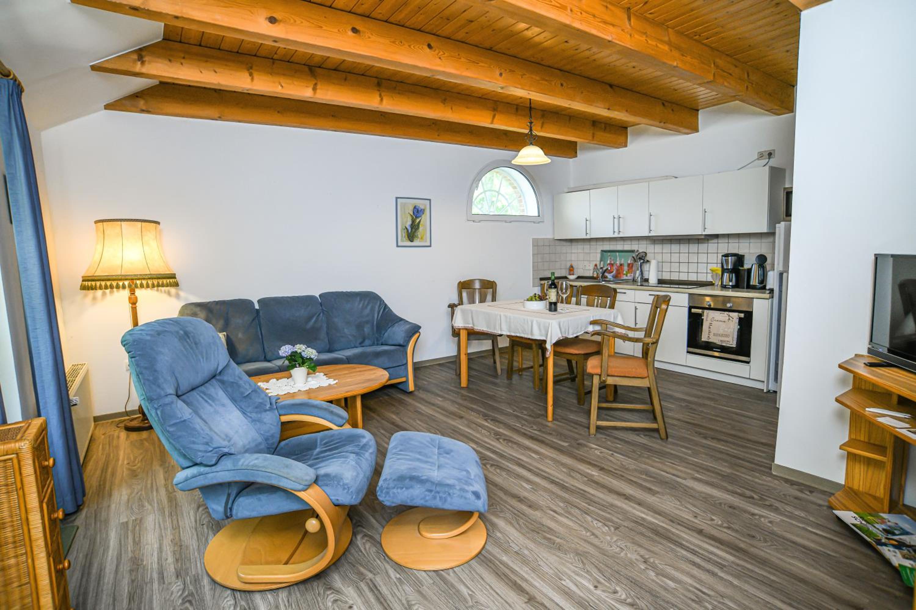 Three-Bedroom Apartment with Terrace photo 1