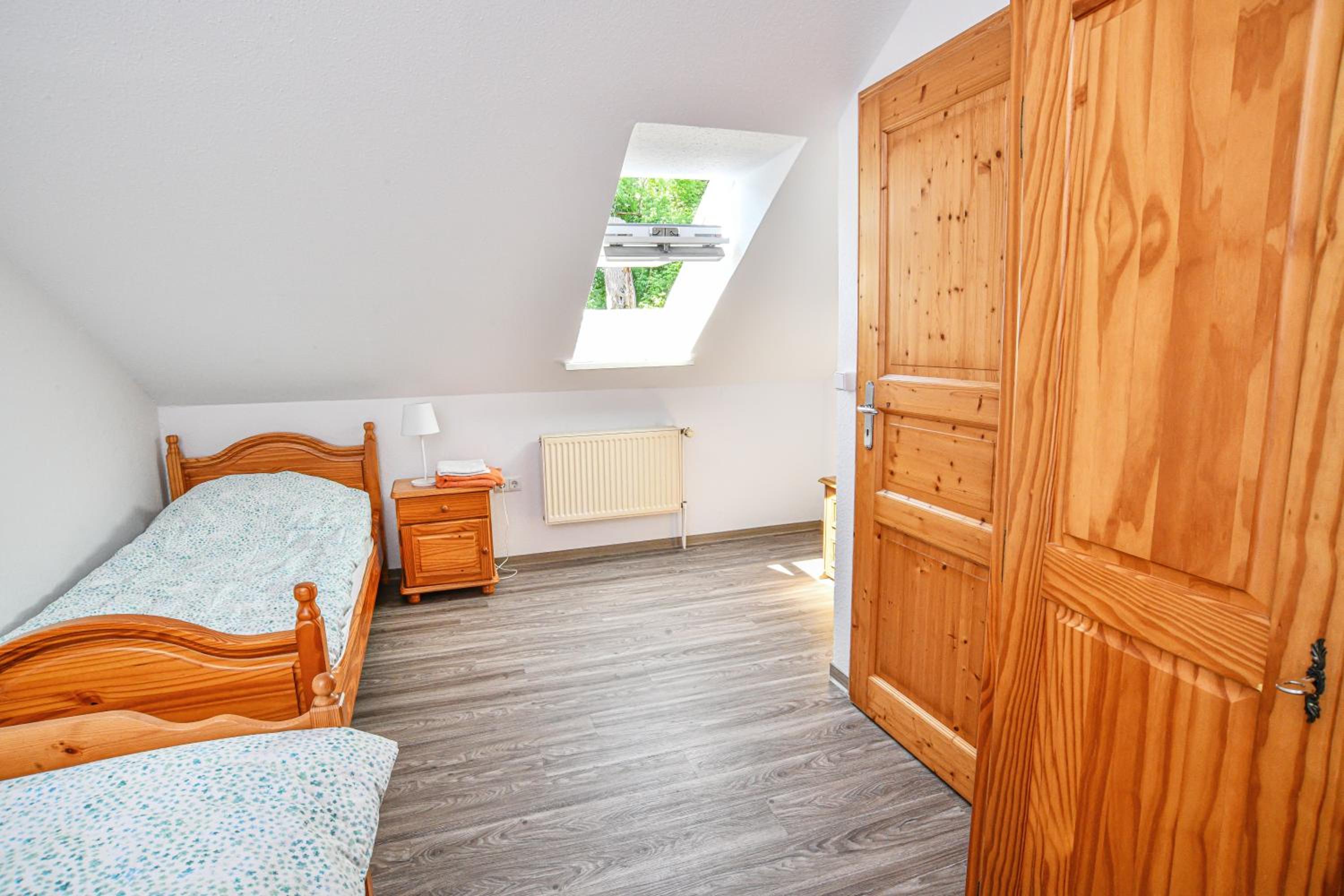 Three-Bedroom Apartment with Terrace photo 3