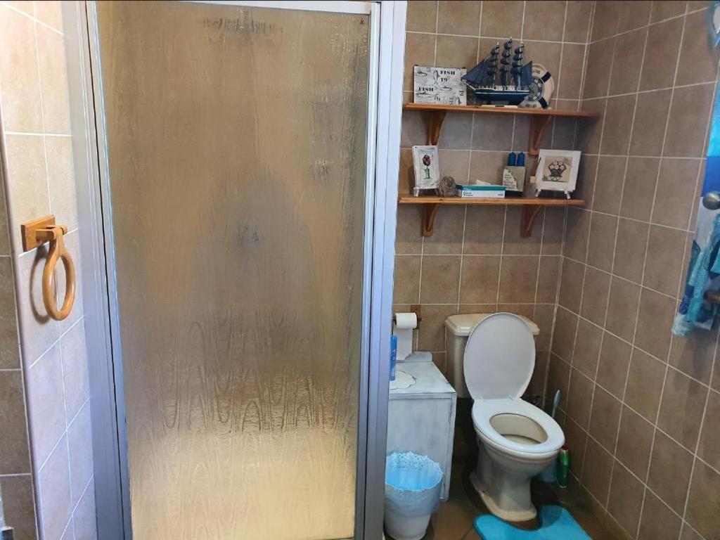 Standard Double Room - Photo 8