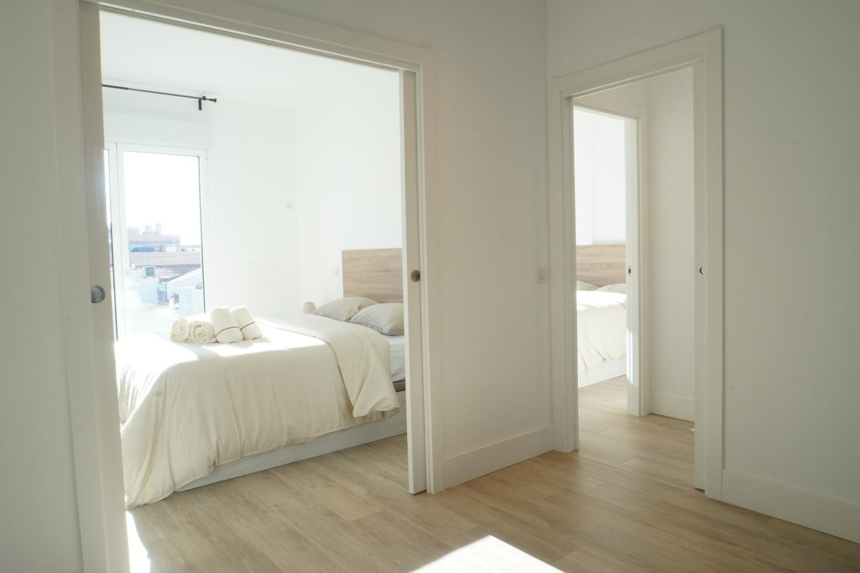 Three-Bedroom Deluxe Apartment photo 2