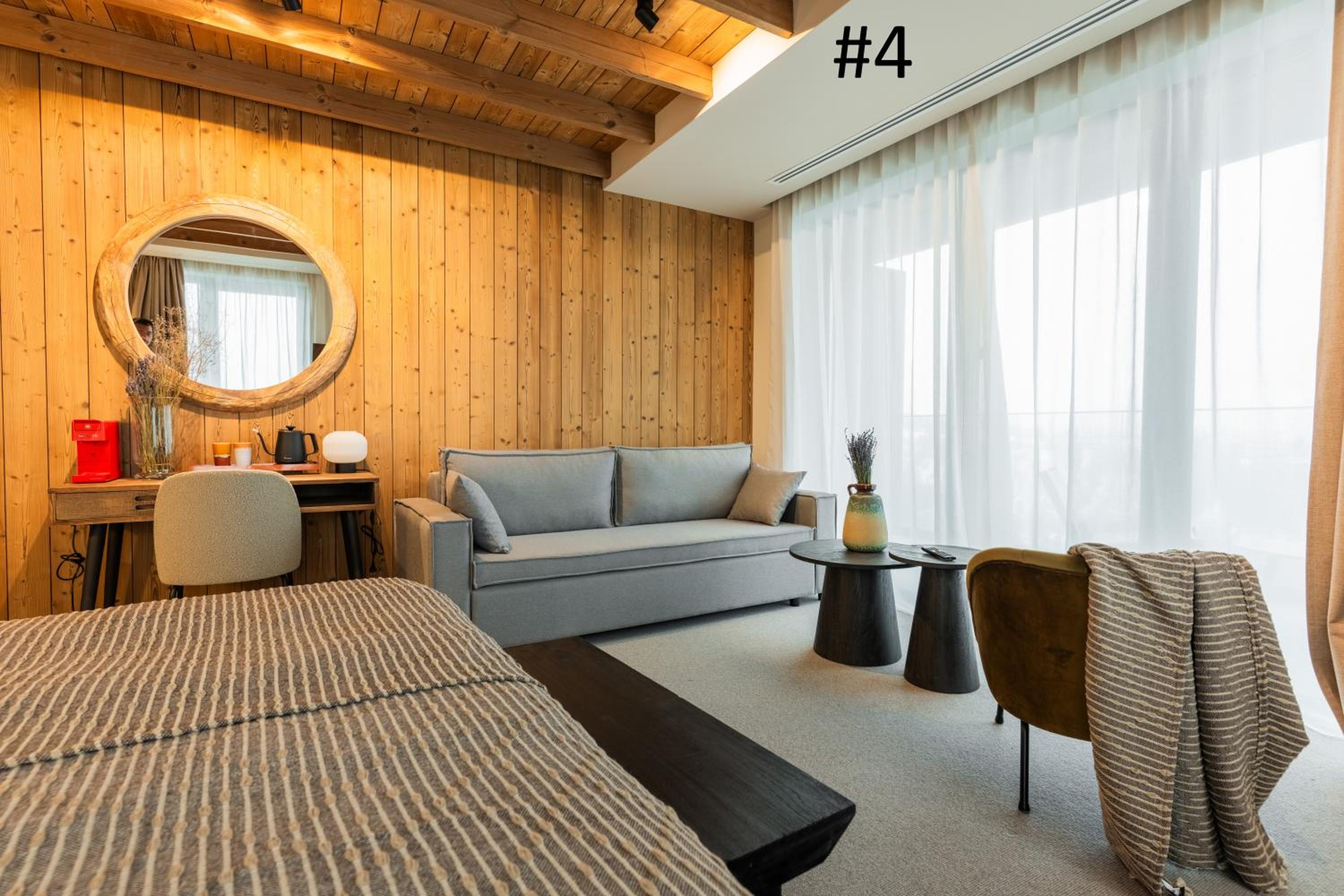 Premium Double Room- Panoramic View, Bathtub and Loggia  photo 2