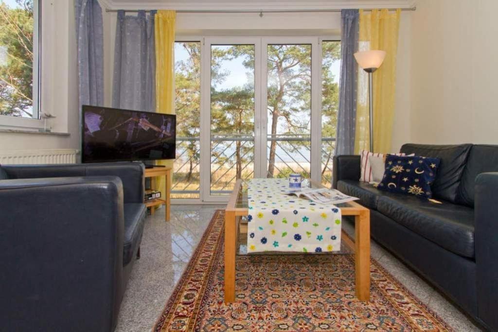 One-Bedroom Apartment with Sea View photo 1