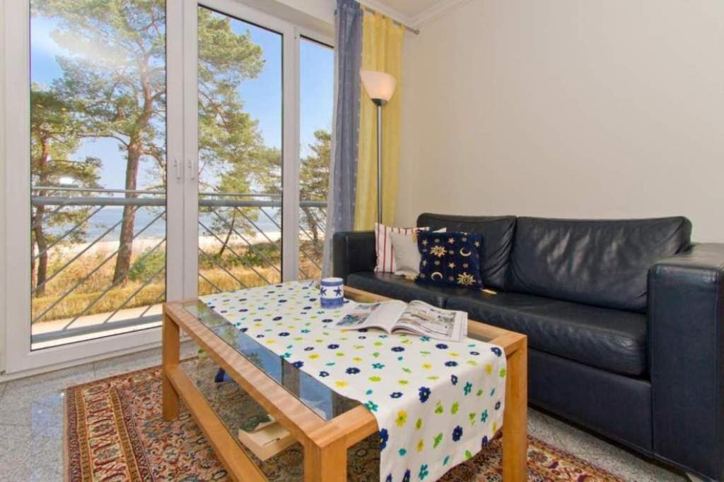 One-Bedroom Apartment with Sea View photo 3