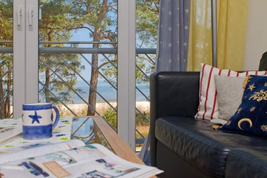 One-Bedroom Apartment with Sea View photo 2