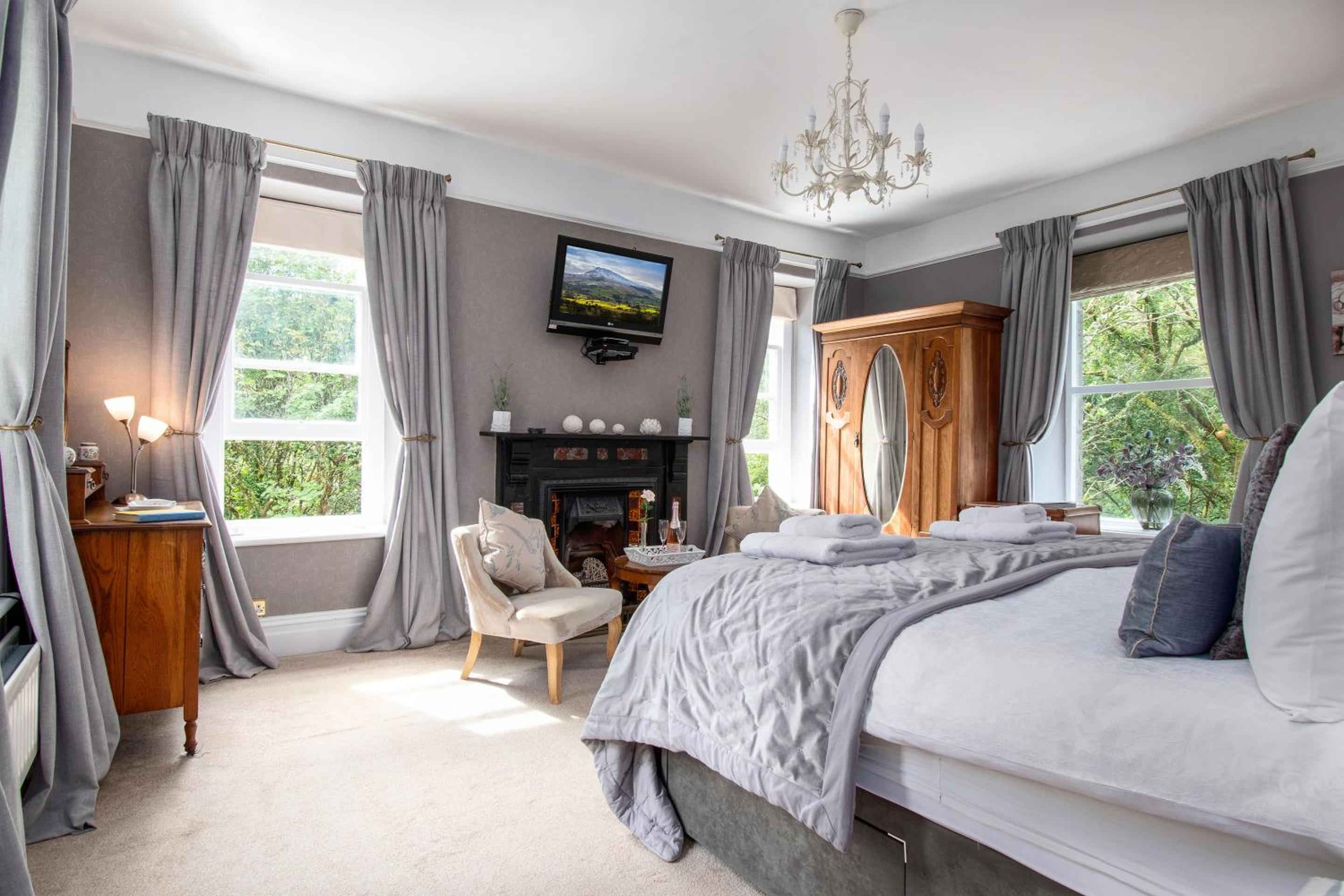 Superior King Room