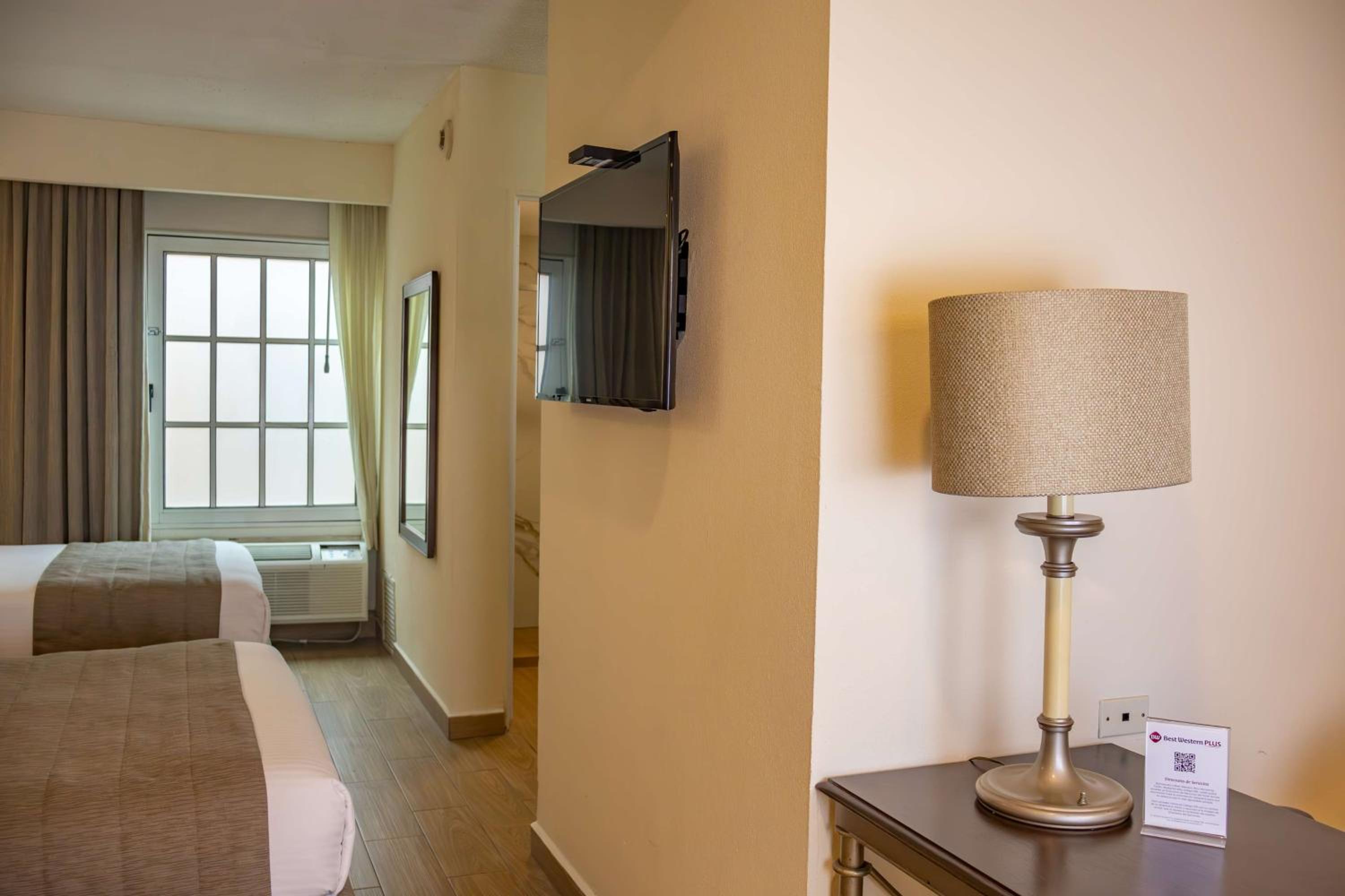 Junior Suite with 2 Double Beds and Kitchenette - Non Smoking - Photo 15