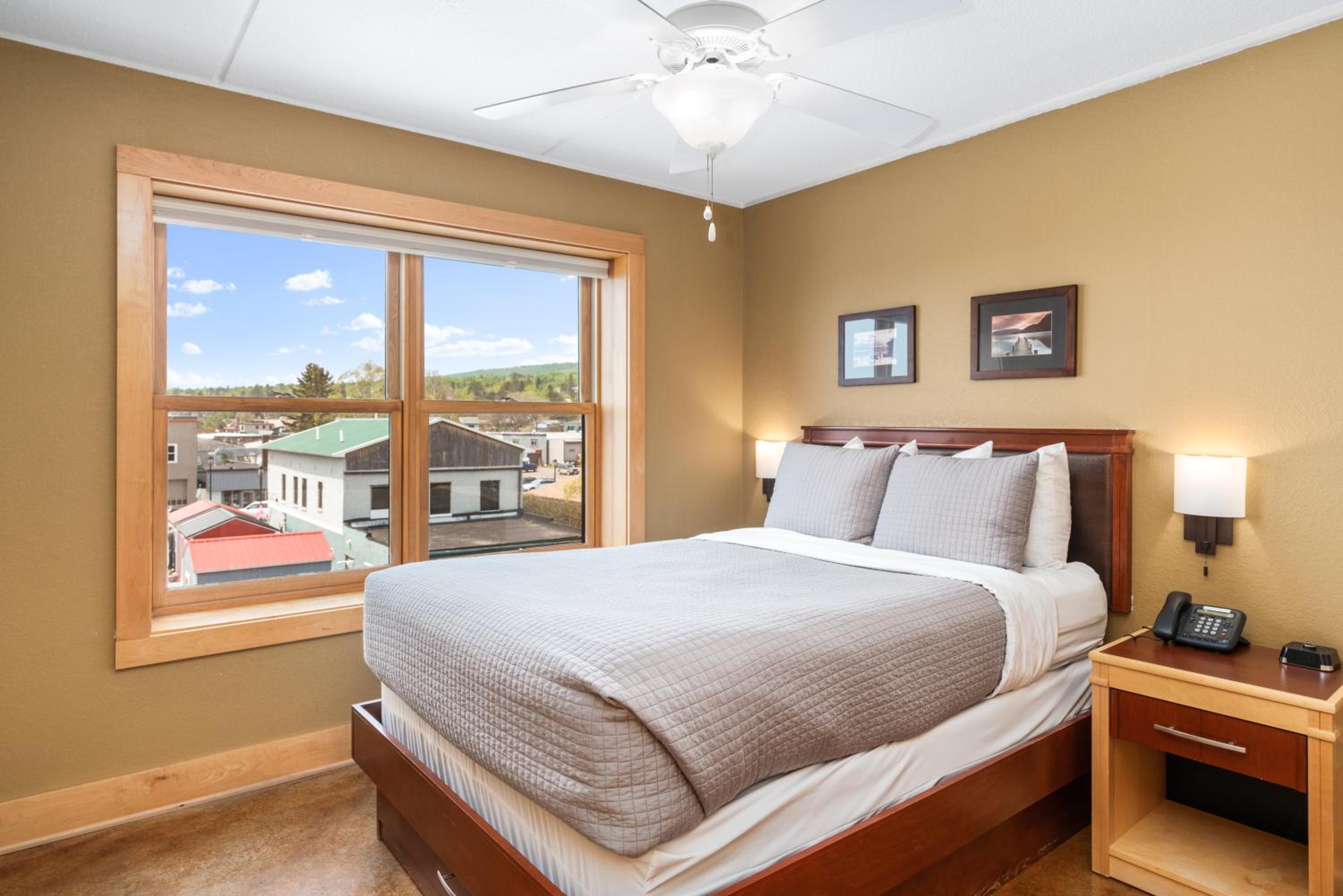 Three-Bedroom Suite photo 1
