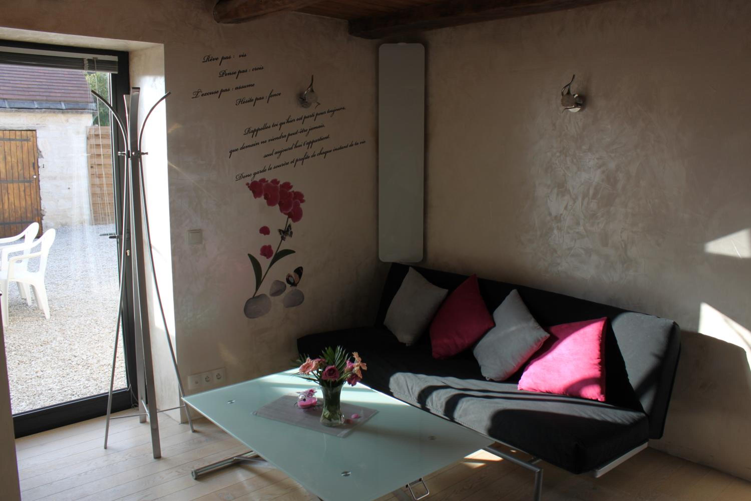 One-Bedroom House - Photo 15