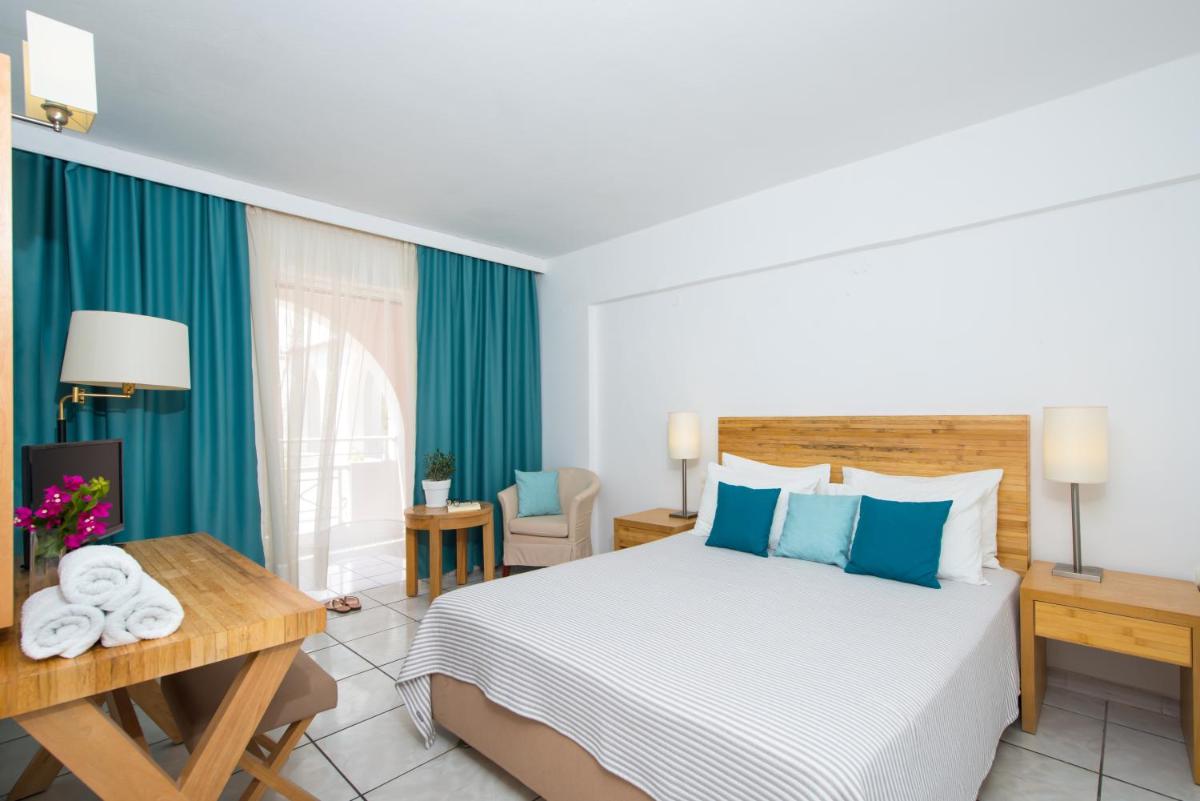 Standard Double Room with Pool or Garden view