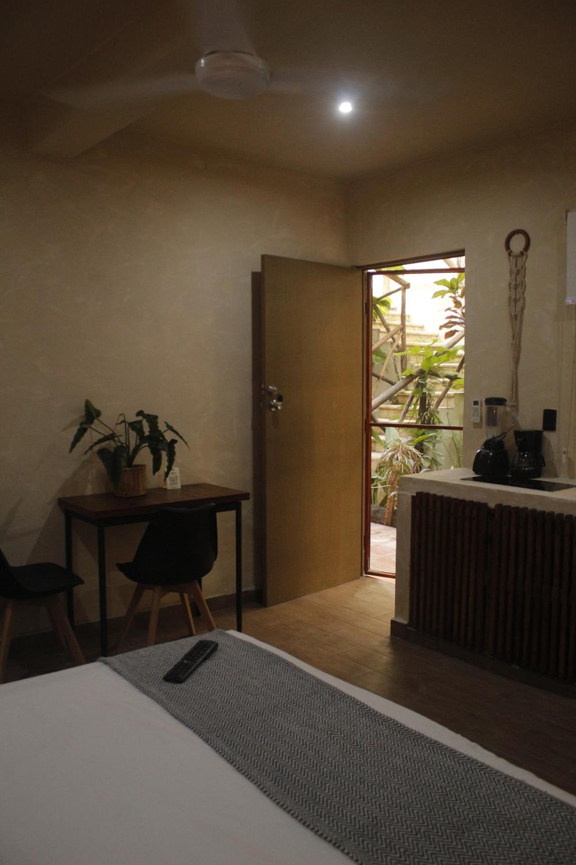 Family Studio - Photo 2