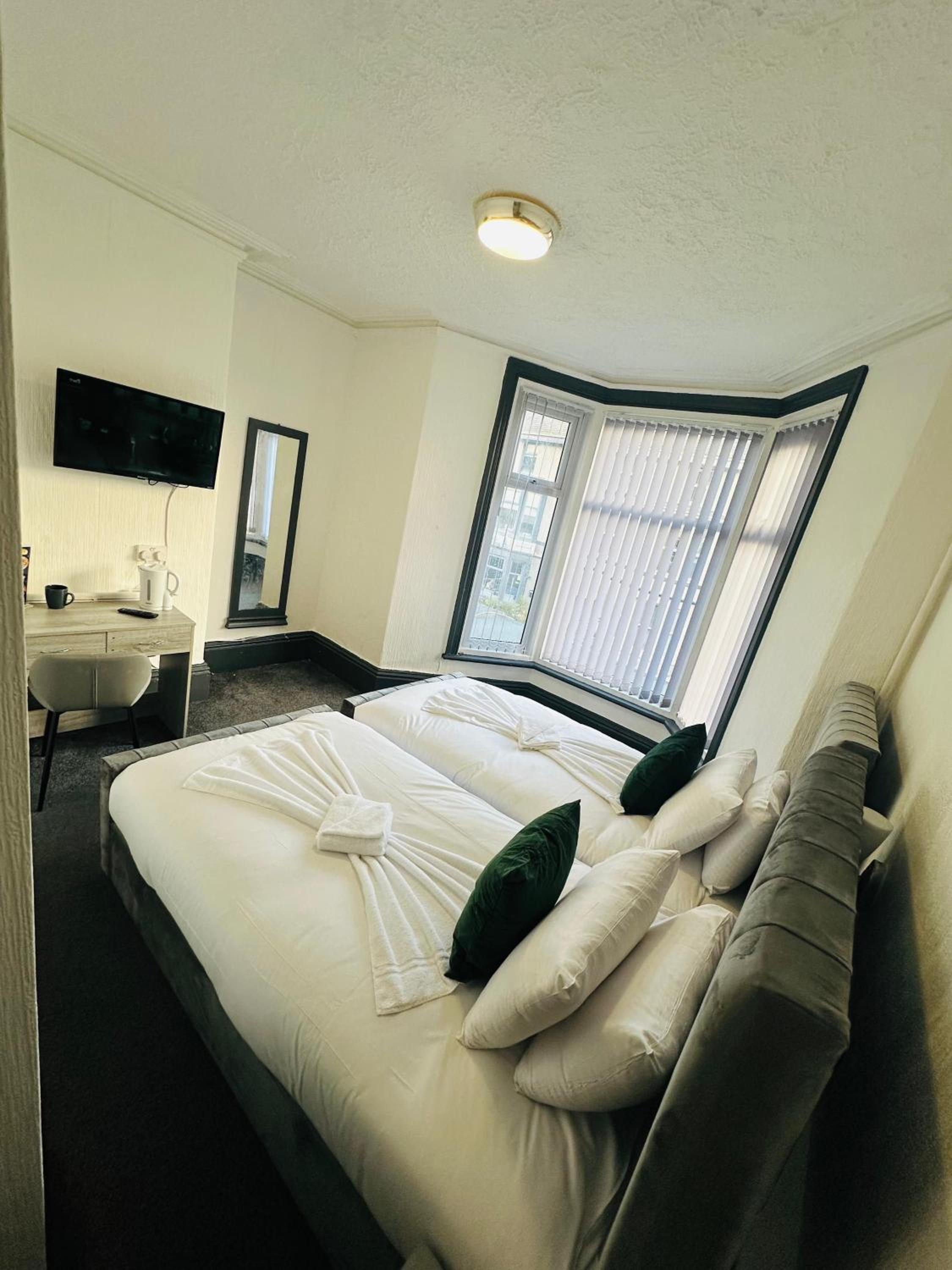 Deluxe Twin Room - Photo 1