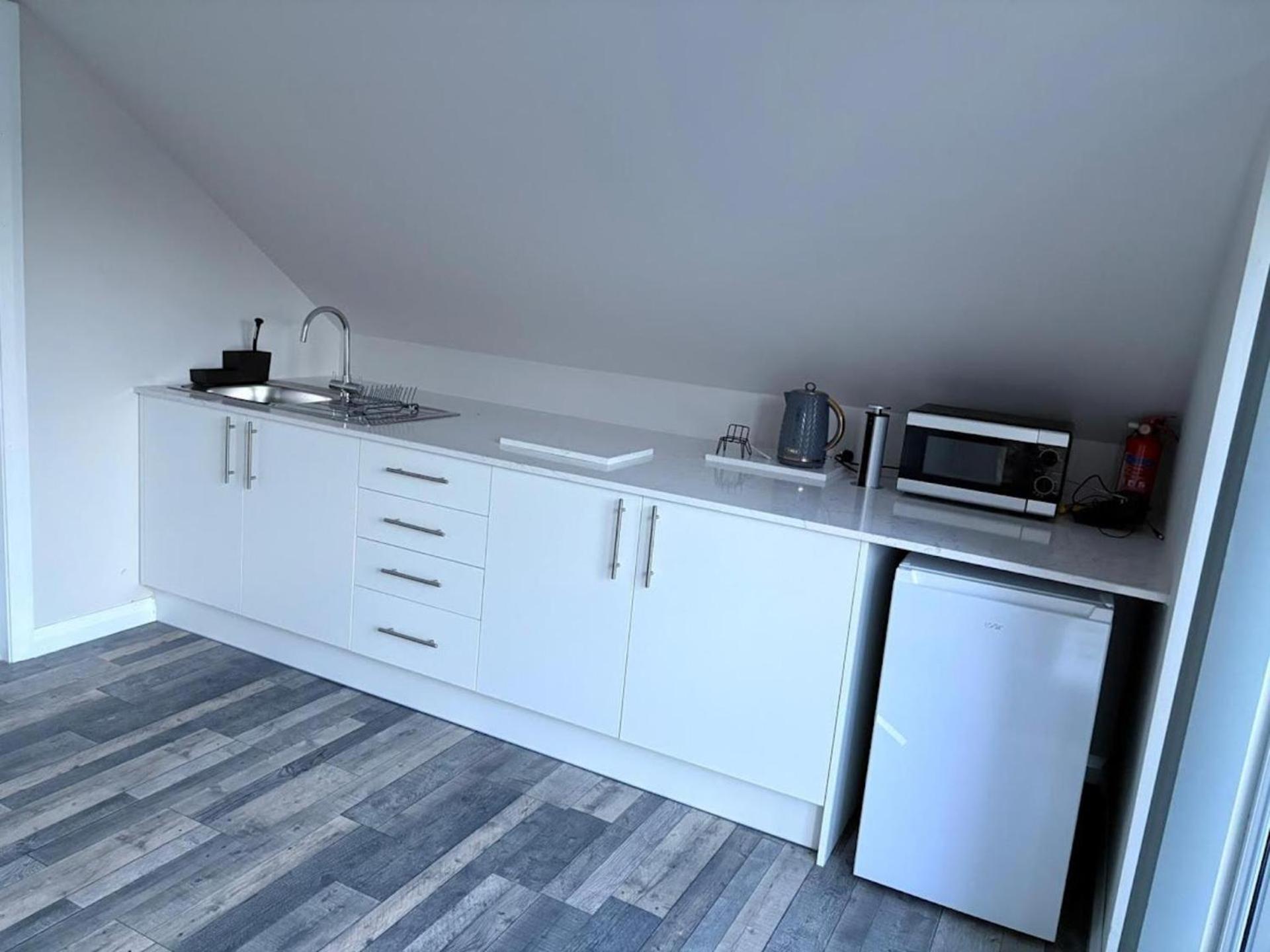 Apartment photo 2