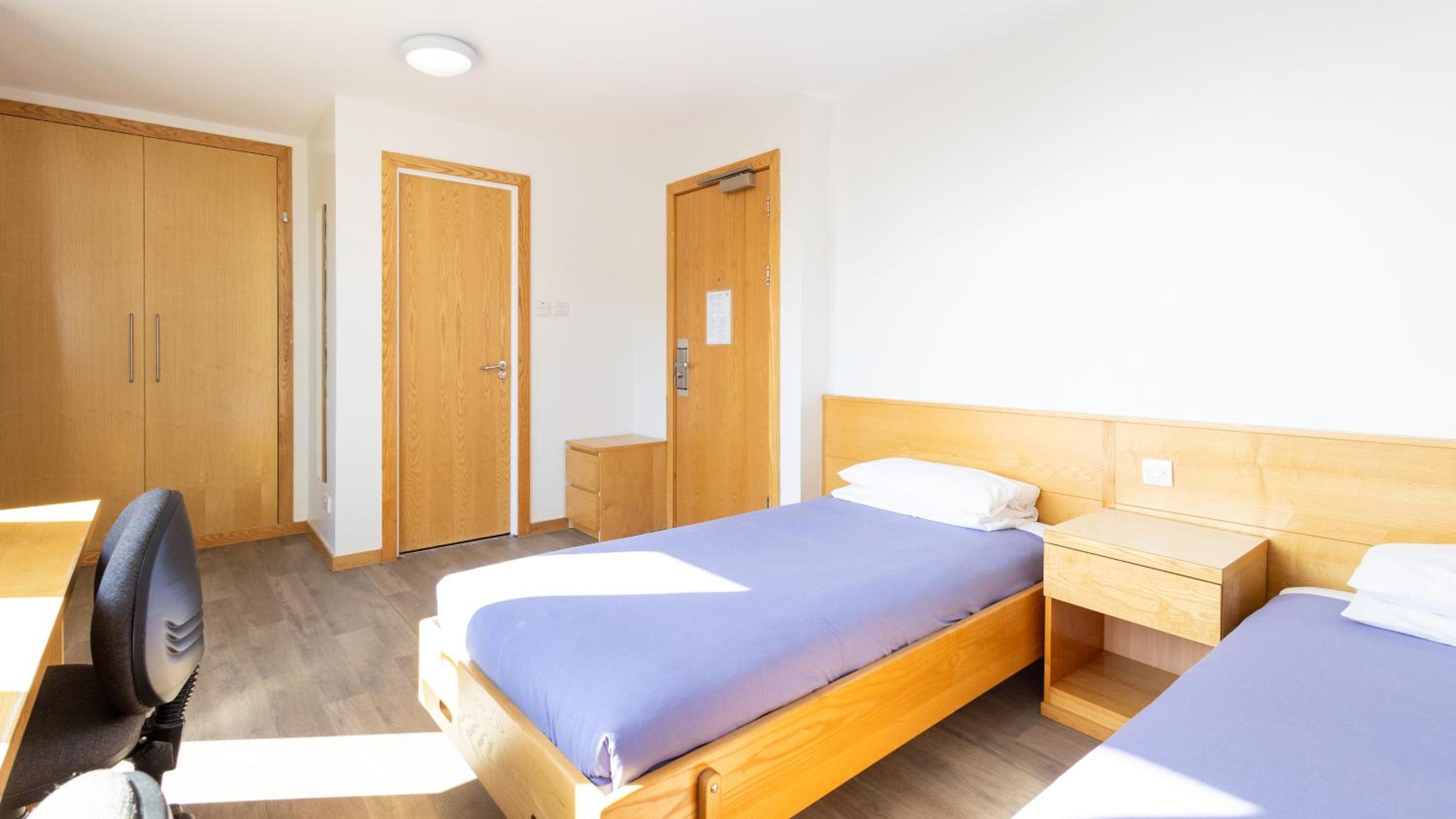 En Suite Twin Room - Chancellors Court - Photo 6