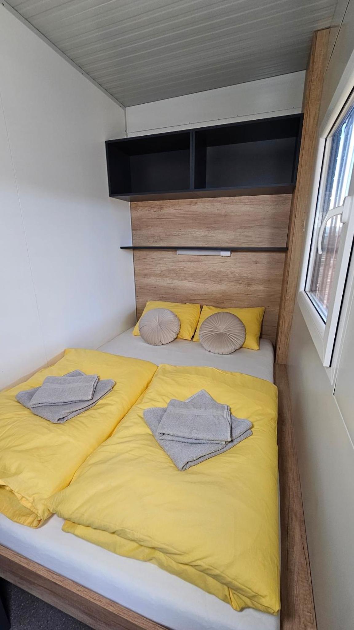 Mobile Home photo 1