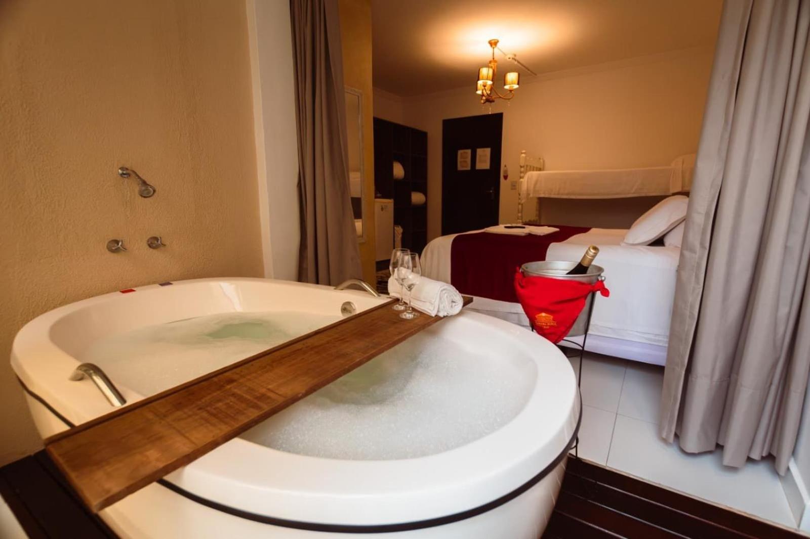Quadruple Room with Bath photo 1